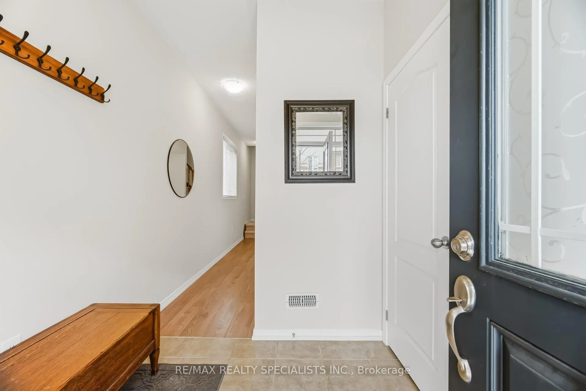Photo 3 of 33 Birchfield Crescent, Caledon, Rural Caledon — HOMEH