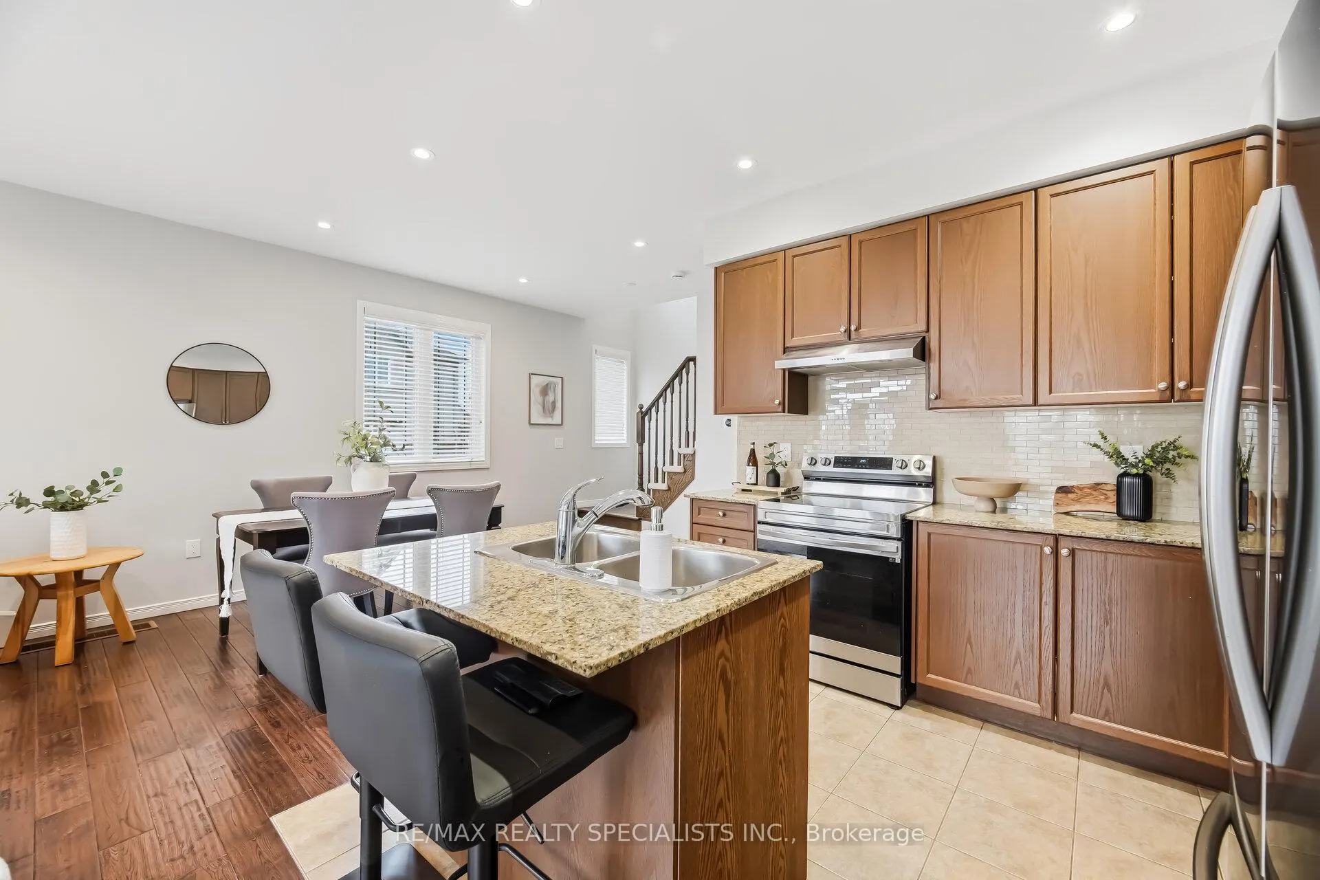 Photo 6 of 33 Birchfield Crescent, Caledon, Rural Caledon — HOMEH