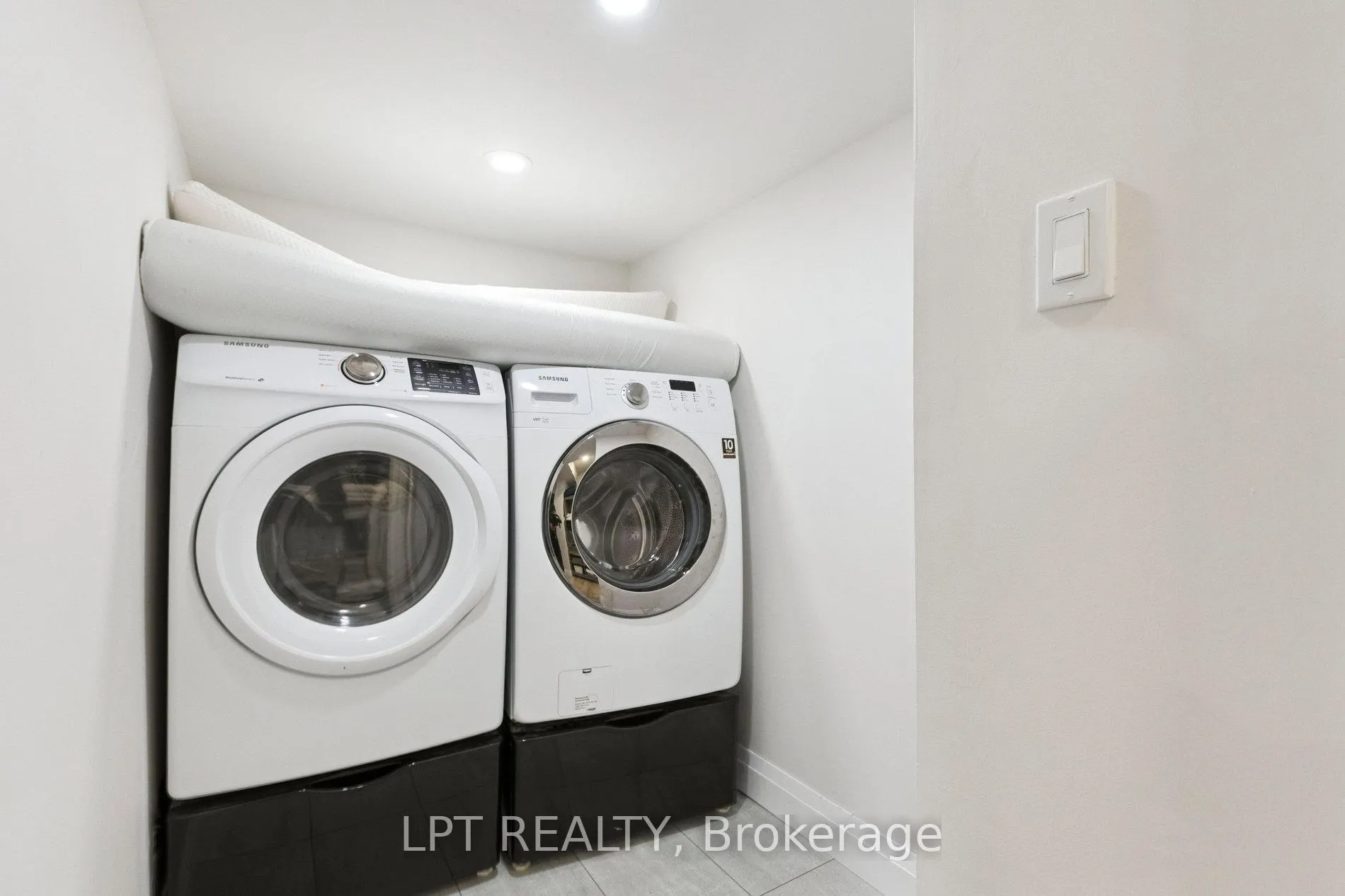 Photo 39 of 7429 Sideroad 20 Side Road, Mapleton, Rural Mapleton — HOMEH