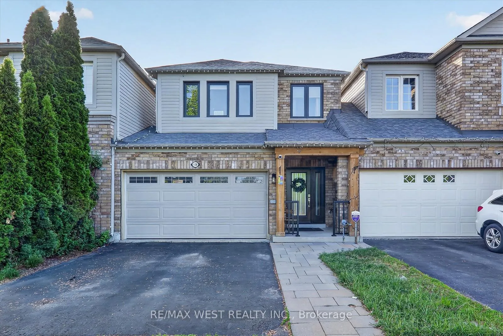 Photo 1 of 138 Gristone Crescent, Scarborough, Rouge — HOMEH