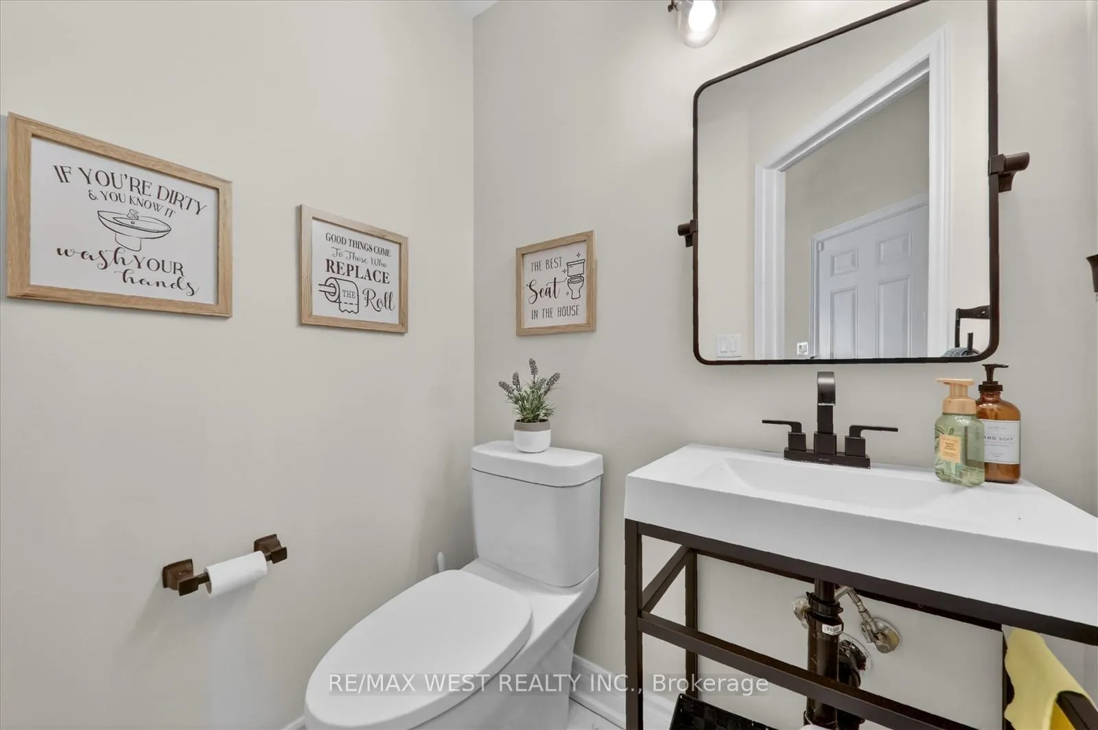 Photo 7 of 138 Gristone Crescent, Scarborough, Rouge — HOMEH