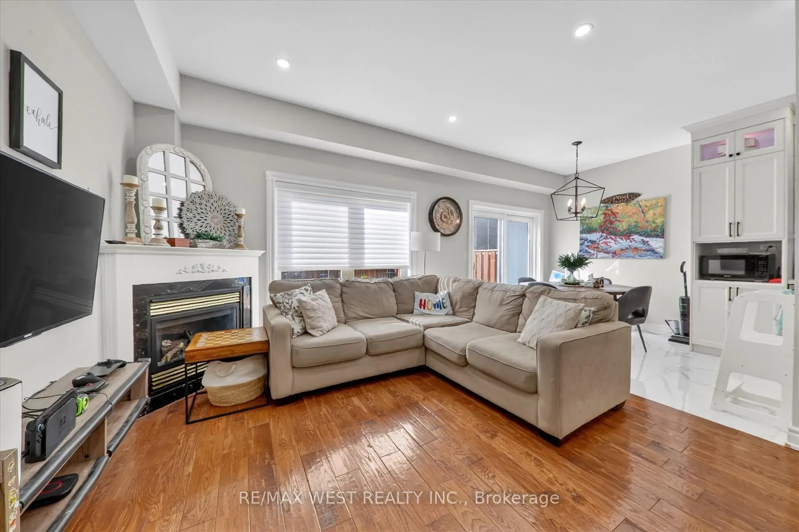 Photo 11 of 138 Gristone Crescent, Scarborough, Rouge — HOMEH