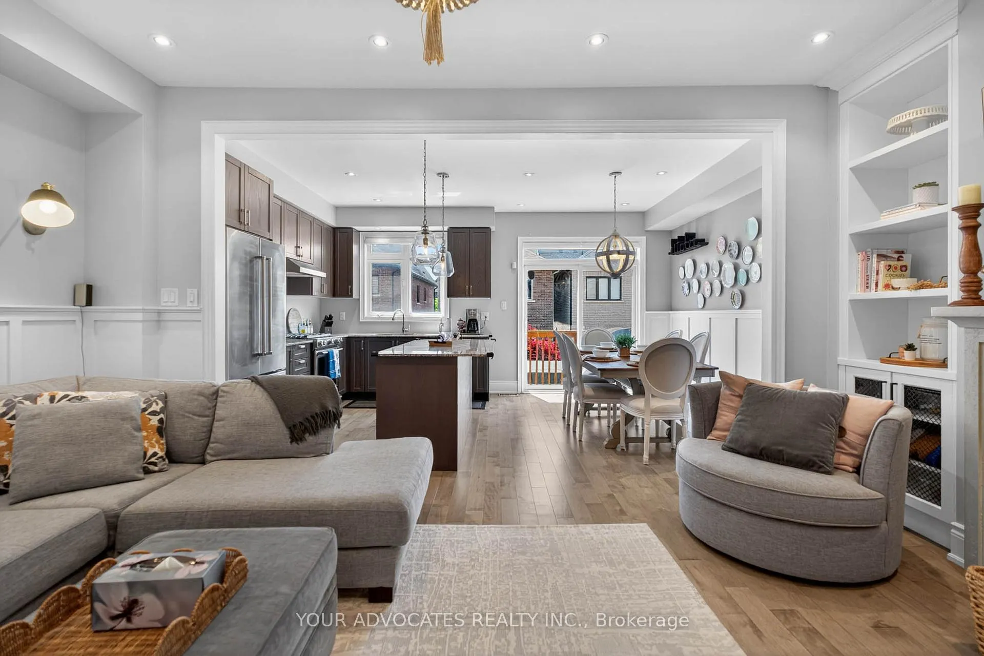 Photo 6 of 242 Cranbrook Crescent, Vaughan, Kleinburg — HOMEH