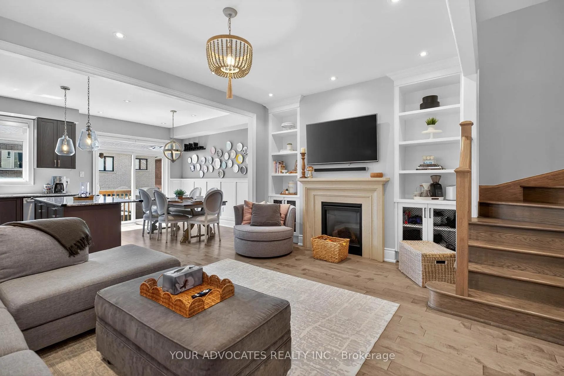 Photo 7 of 242 Cranbrook Crescent, Vaughan, Kleinburg — HOMEH