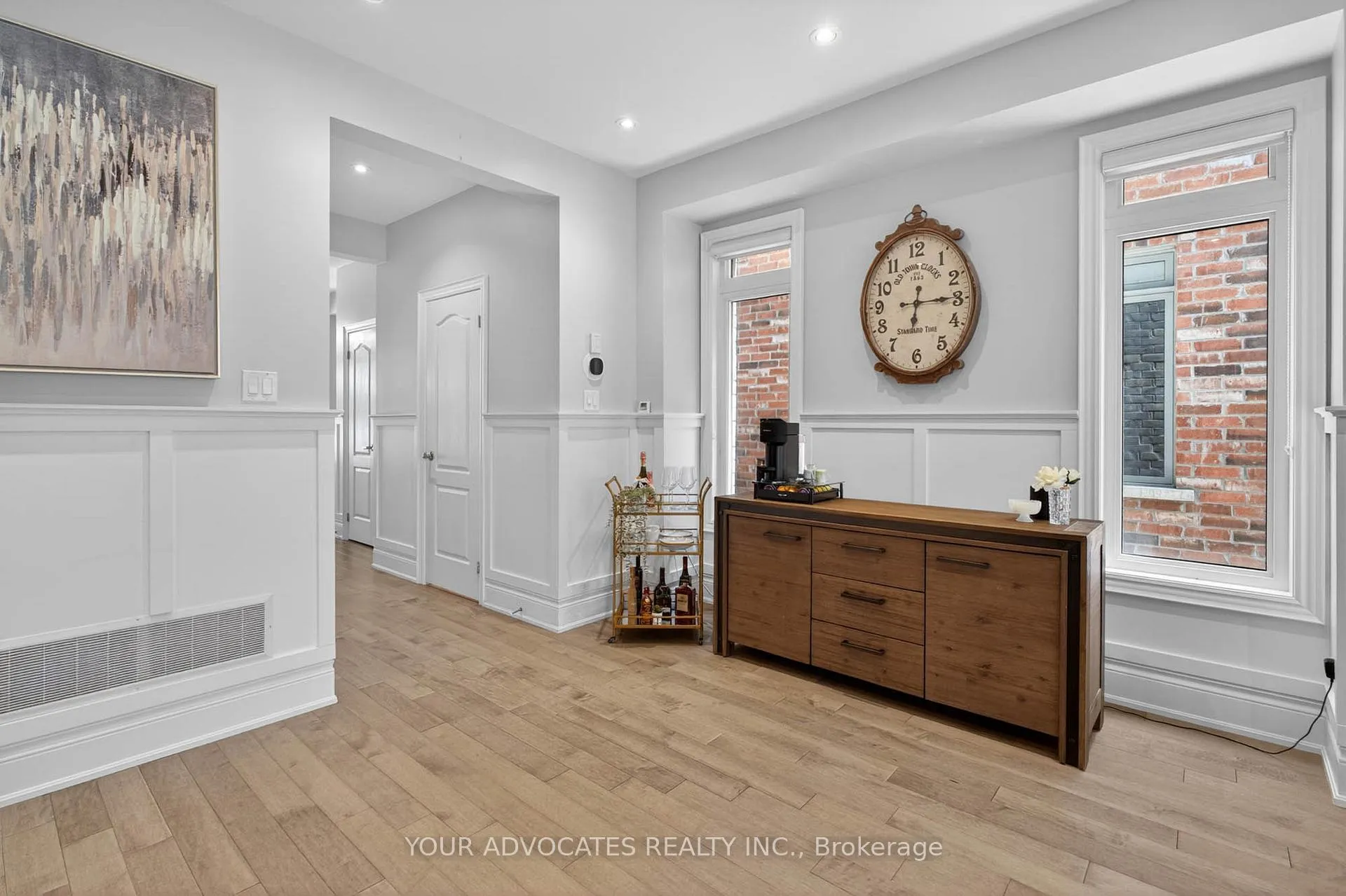 Photo 10 of 242 Cranbrook Crescent, Vaughan, Kleinburg — HOMEH
