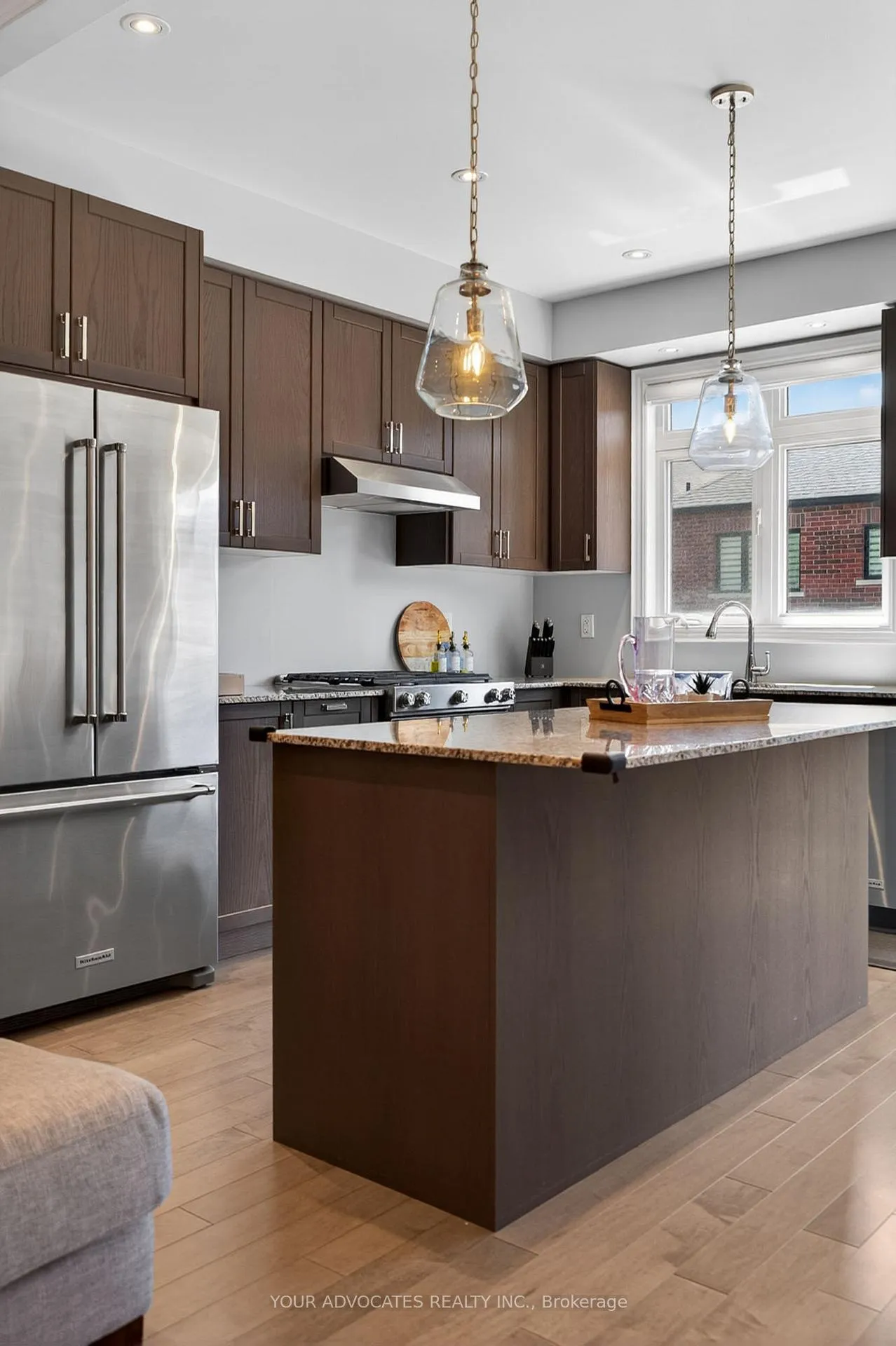 Photo 14 of 242 Cranbrook Crescent, Vaughan, Kleinburg — HOMEH