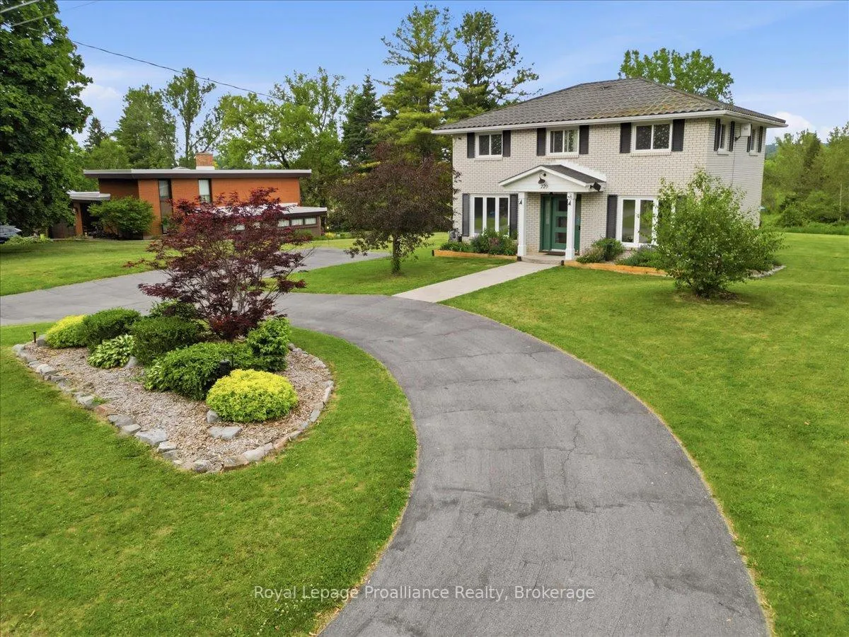 Photo 4 of 229 Henry Street, Stirling-Rawdon, Stirling Ward — HOMEH