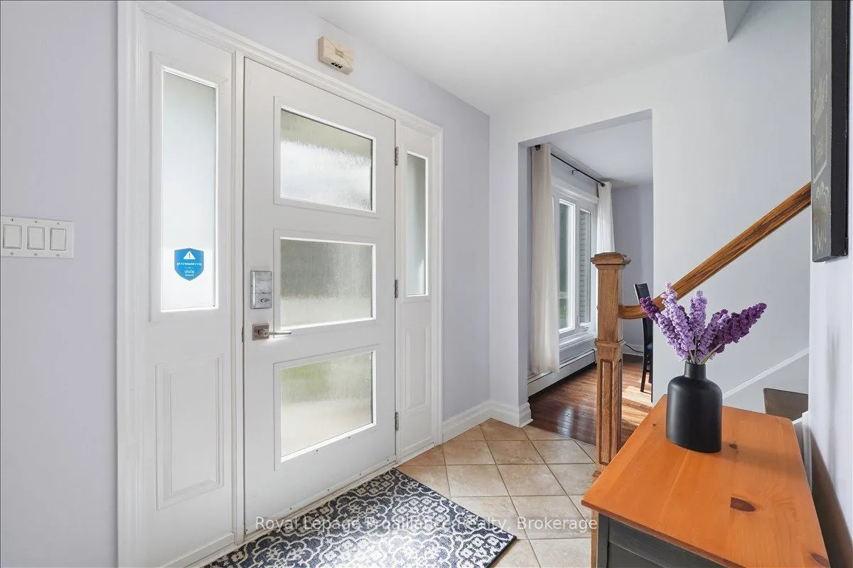 Photo 5 of 229 Henry Street, Stirling-Rawdon, Stirling Ward — HOMEH