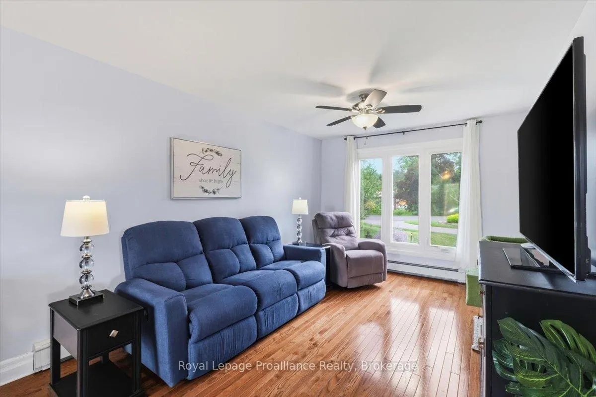 Photo 17 of 229 Henry Street, Stirling-Rawdon, Stirling Ward — HOMEH