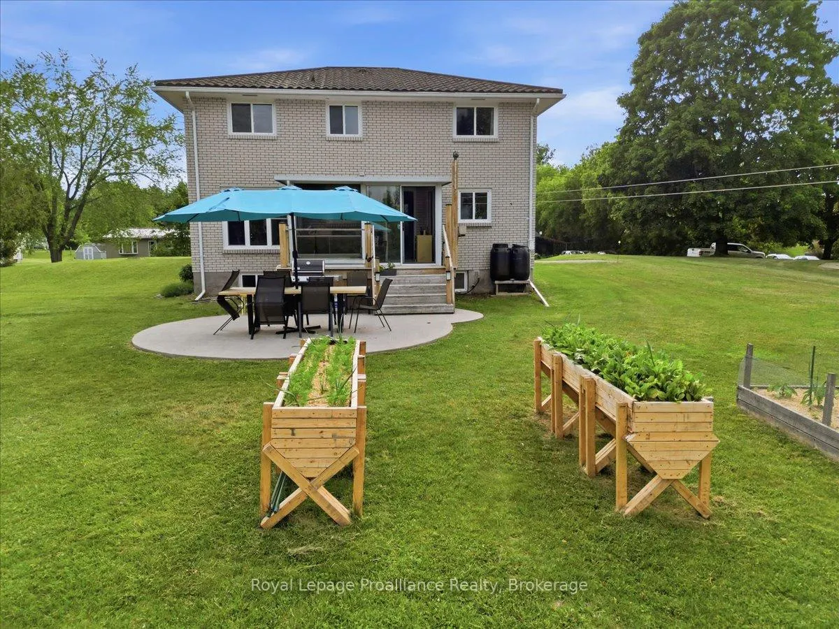 Photo 36 of 229 Henry Street, Stirling-Rawdon, Stirling Ward — HOMEH