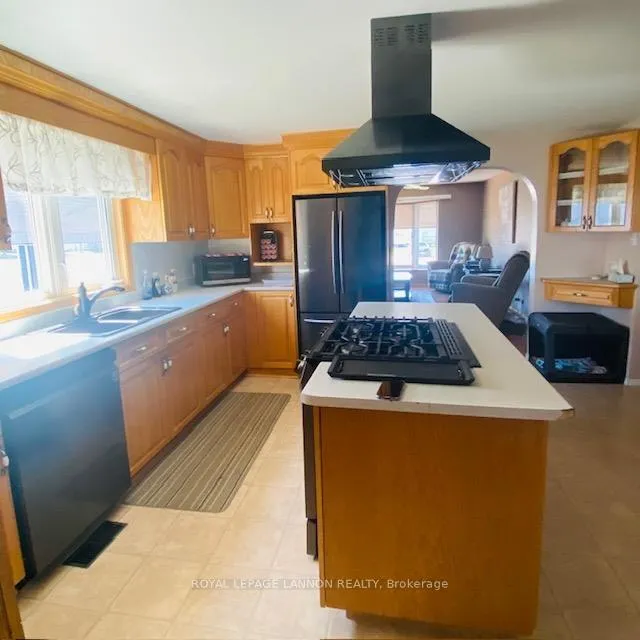Photo 6 of 909 Second Street E, Greenstone — HOMEH