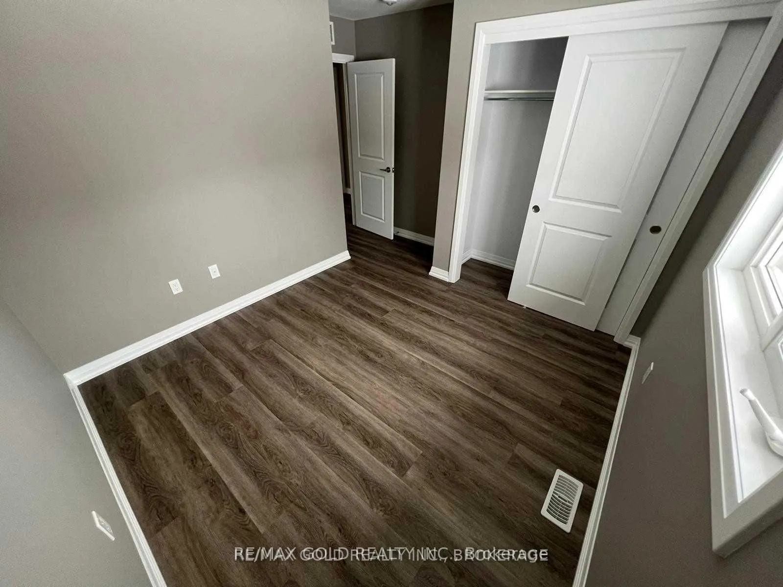 Photo 11 of Unit 6, 4552 Portage Road, Niagara Falls, Cherrywood — HOMEH