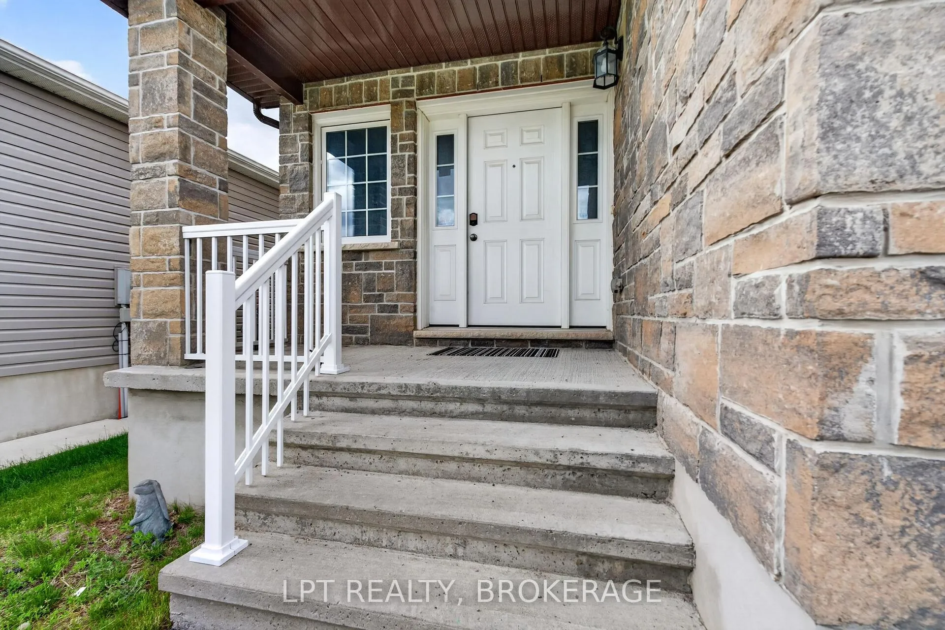 Photo 4 of 1565 Albany Drive, Kingston, City Northwest — HOMEH