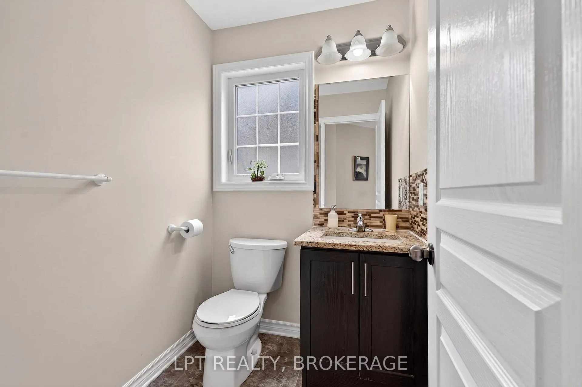 Photo 20 of 1565 Albany Drive, Kingston, City Northwest — HOMEH