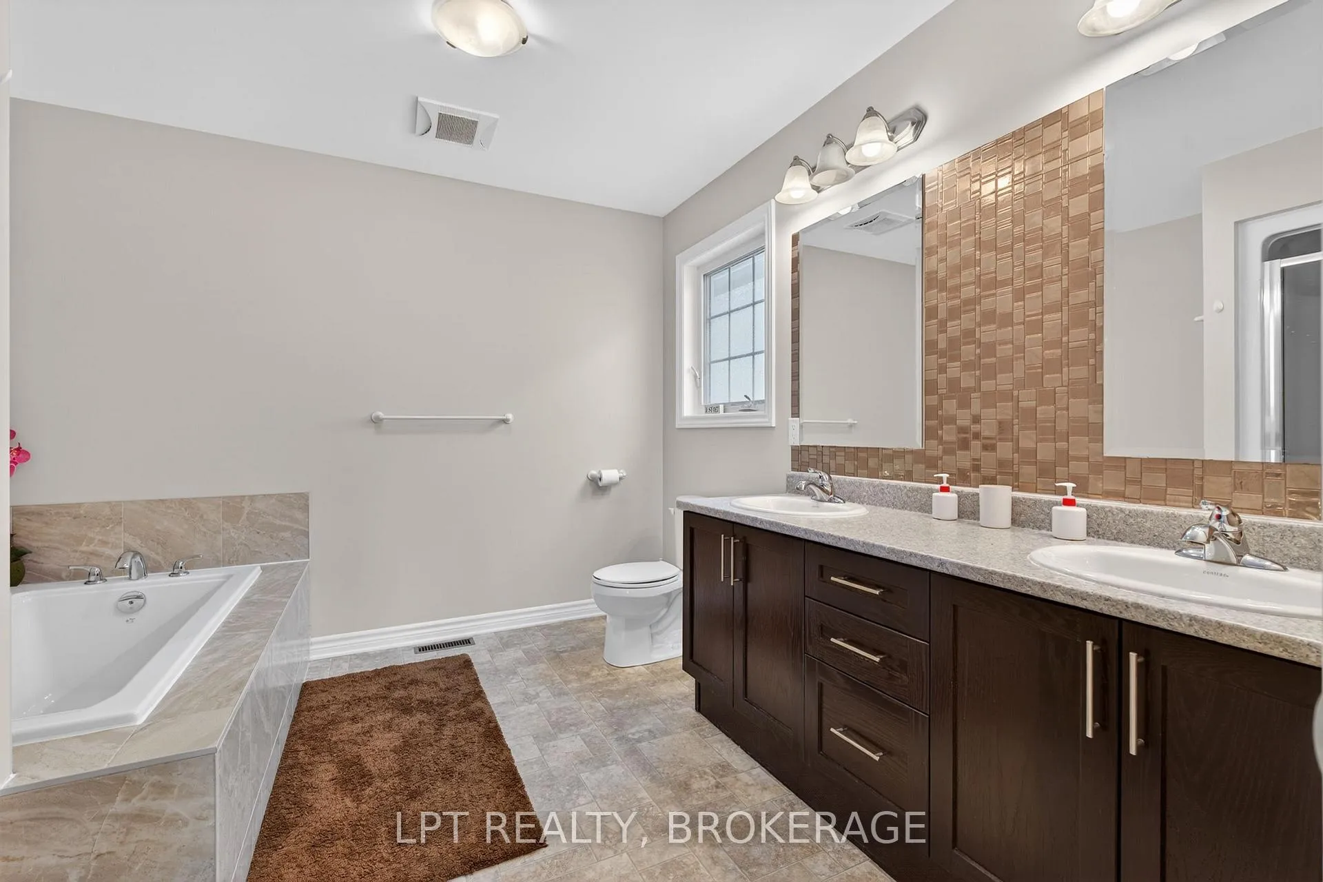 Photo 27 of 1565 Albany Drive, Kingston, City Northwest — HOMEH