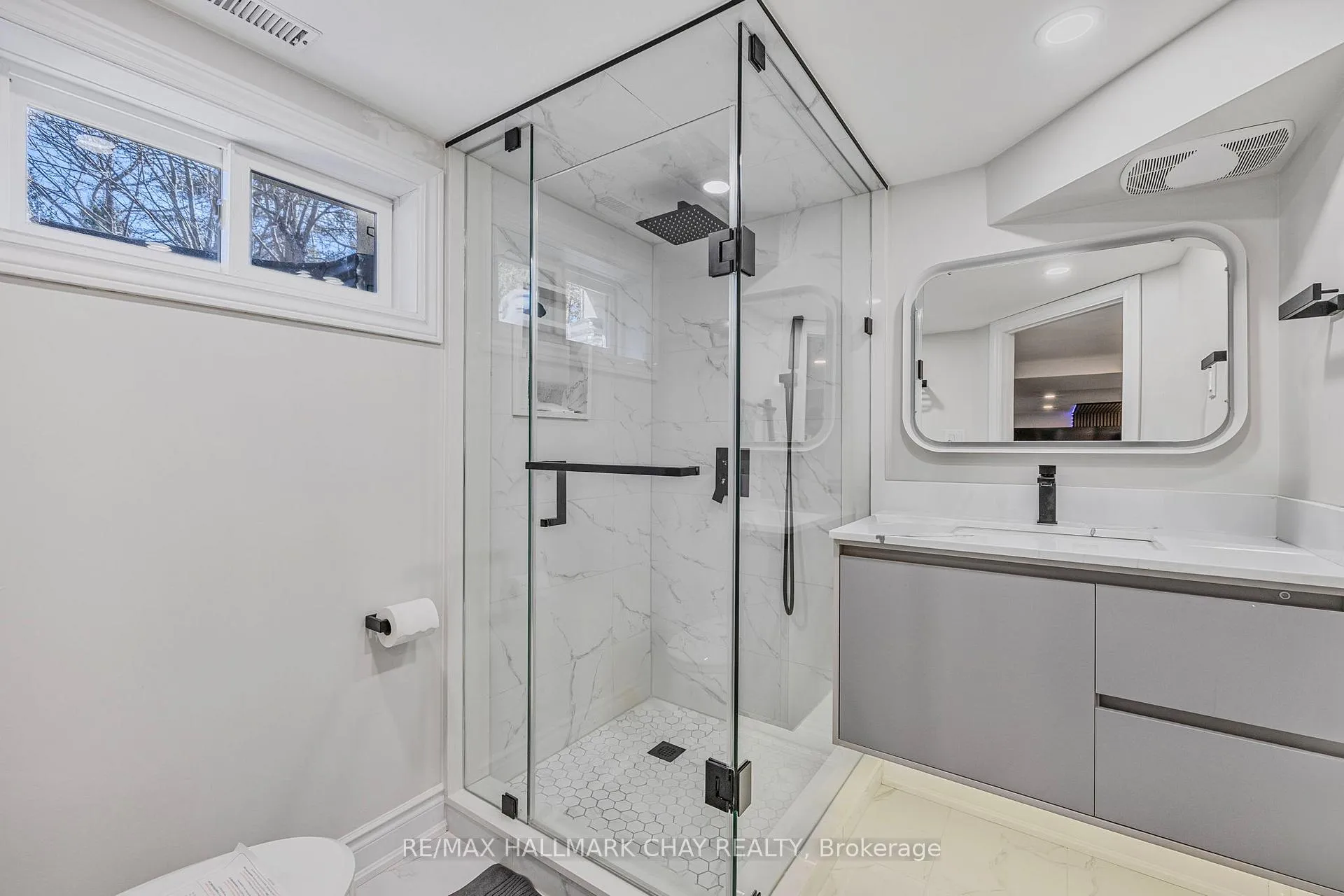 Photo 9 of Unit Lower, 69 Richardson Drive, Aurora, Aurora Highlands — HOMEH
