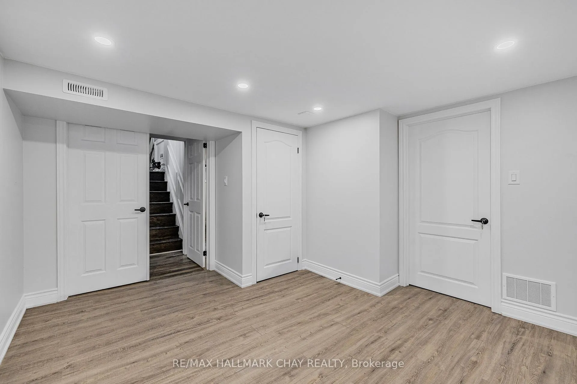 Photo 10 of Unit Lower, 69 Richardson Drive, Aurora, Aurora Highlands — HOMEH