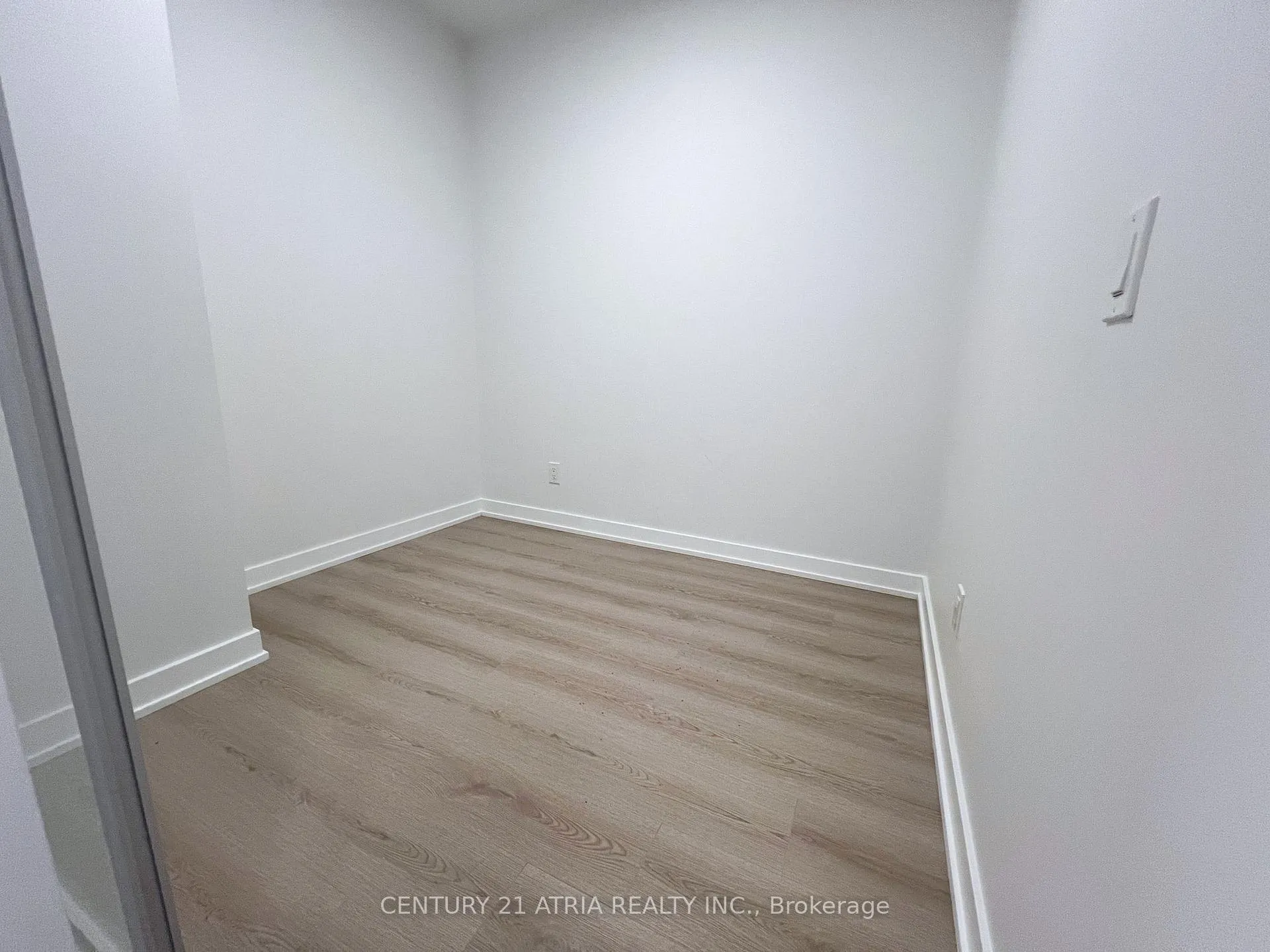 Photo 8 of Unit 1205, 100 Queen Street E, Toronto, Church-Yonge Corridor — HOMEH
