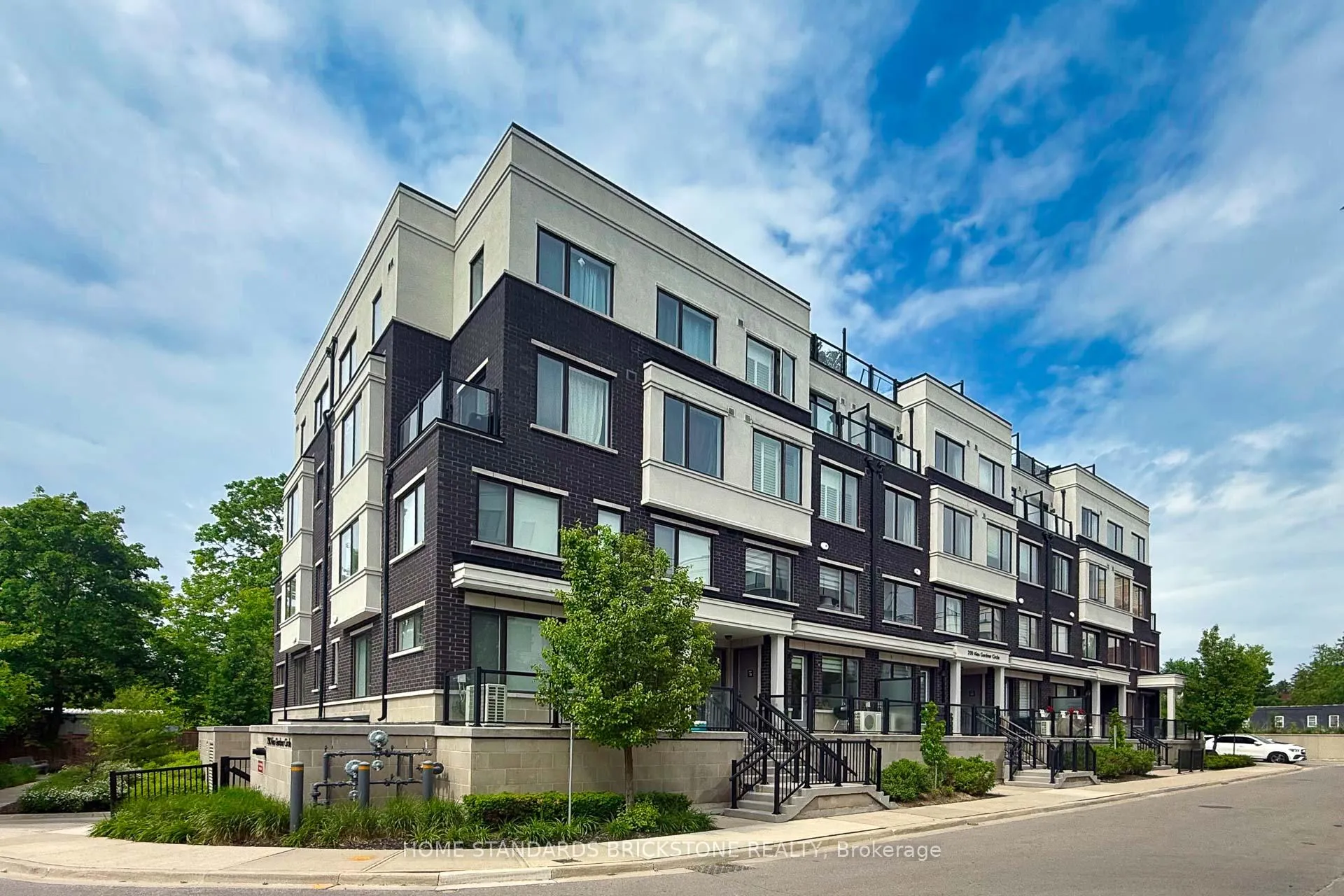 Photo 1 of Unit 31, 200 Alex Gardner Circle, Aurora, Aurora Village — HOMEH