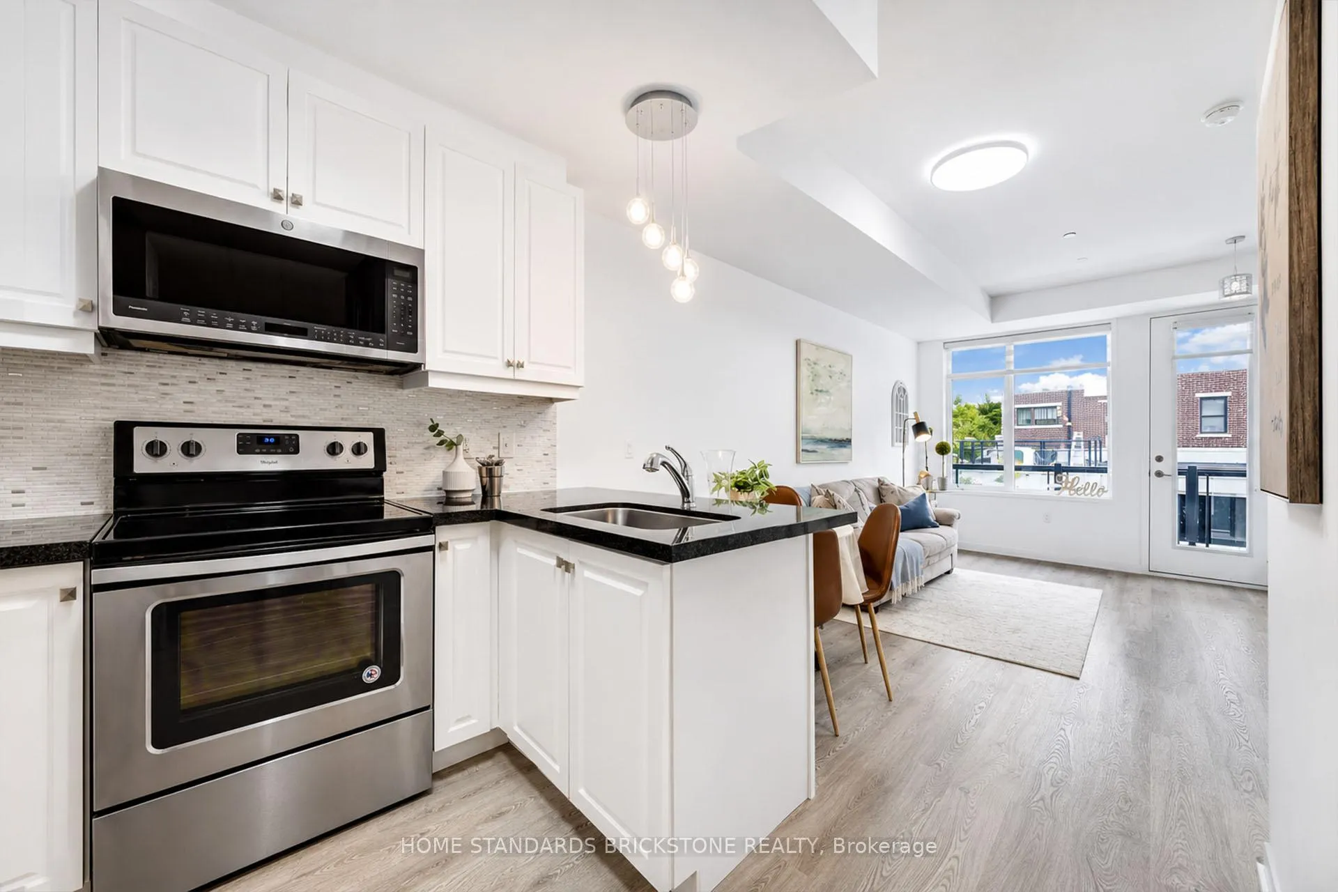 Photo 9 of Unit 31, 200 Alex Gardner Circle, Aurora, Aurora Village — HOMEH