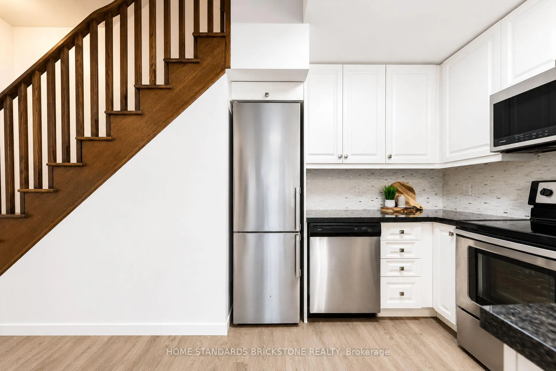 Photo 11 of Unit 31, 200 Alex Gardner Circle, Aurora, Aurora Village — HOMEH