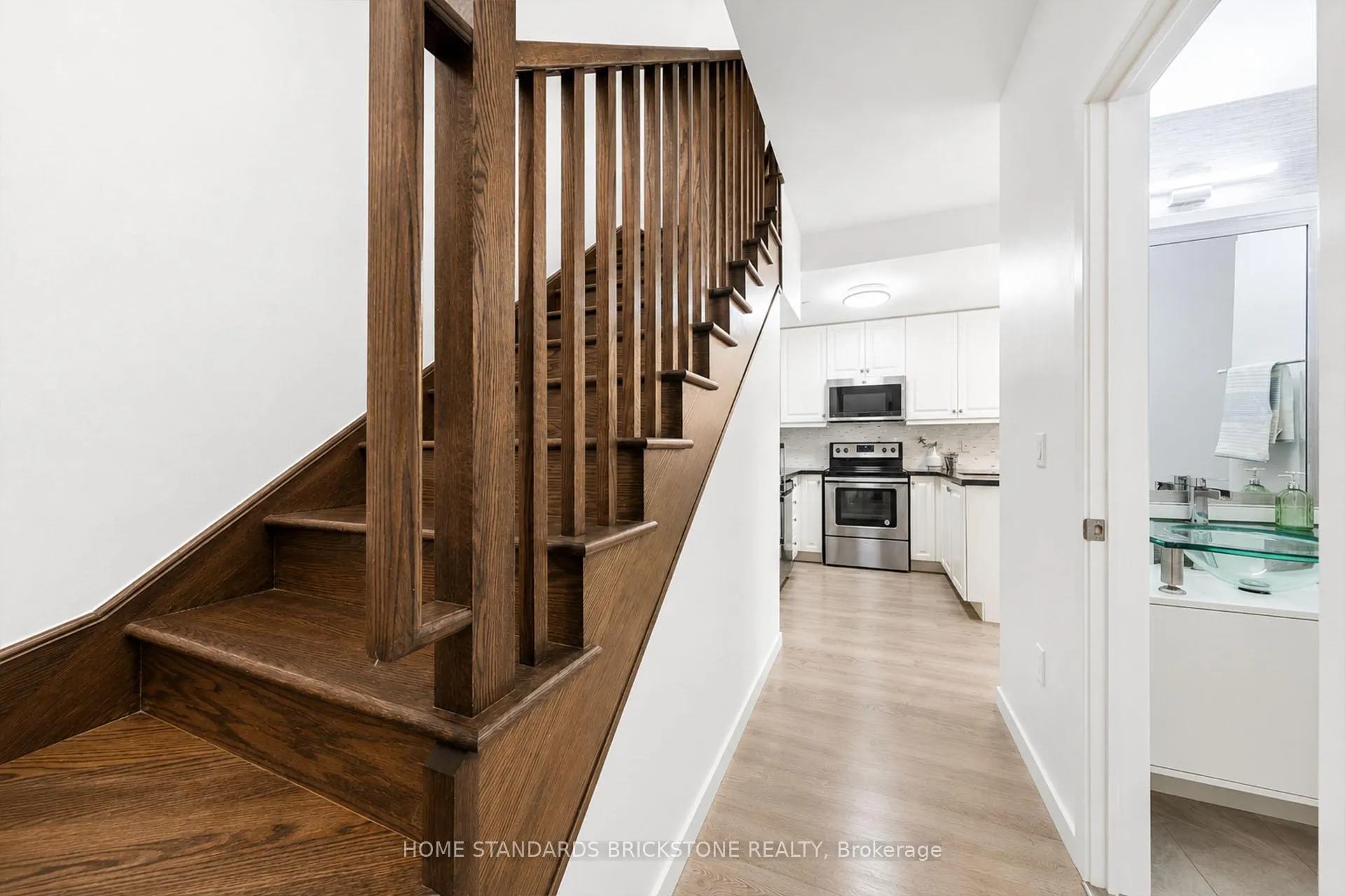 Photo 13 of Unit 31, 200 Alex Gardner Circle, Aurora, Aurora Village — HOMEH