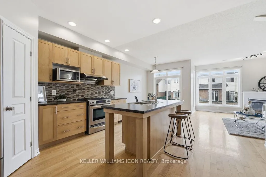 Photo 9 of 564 Remnor Avenue, Ottawa, Kanata - Kanata Lakes/Heritage Hills — HOMEH