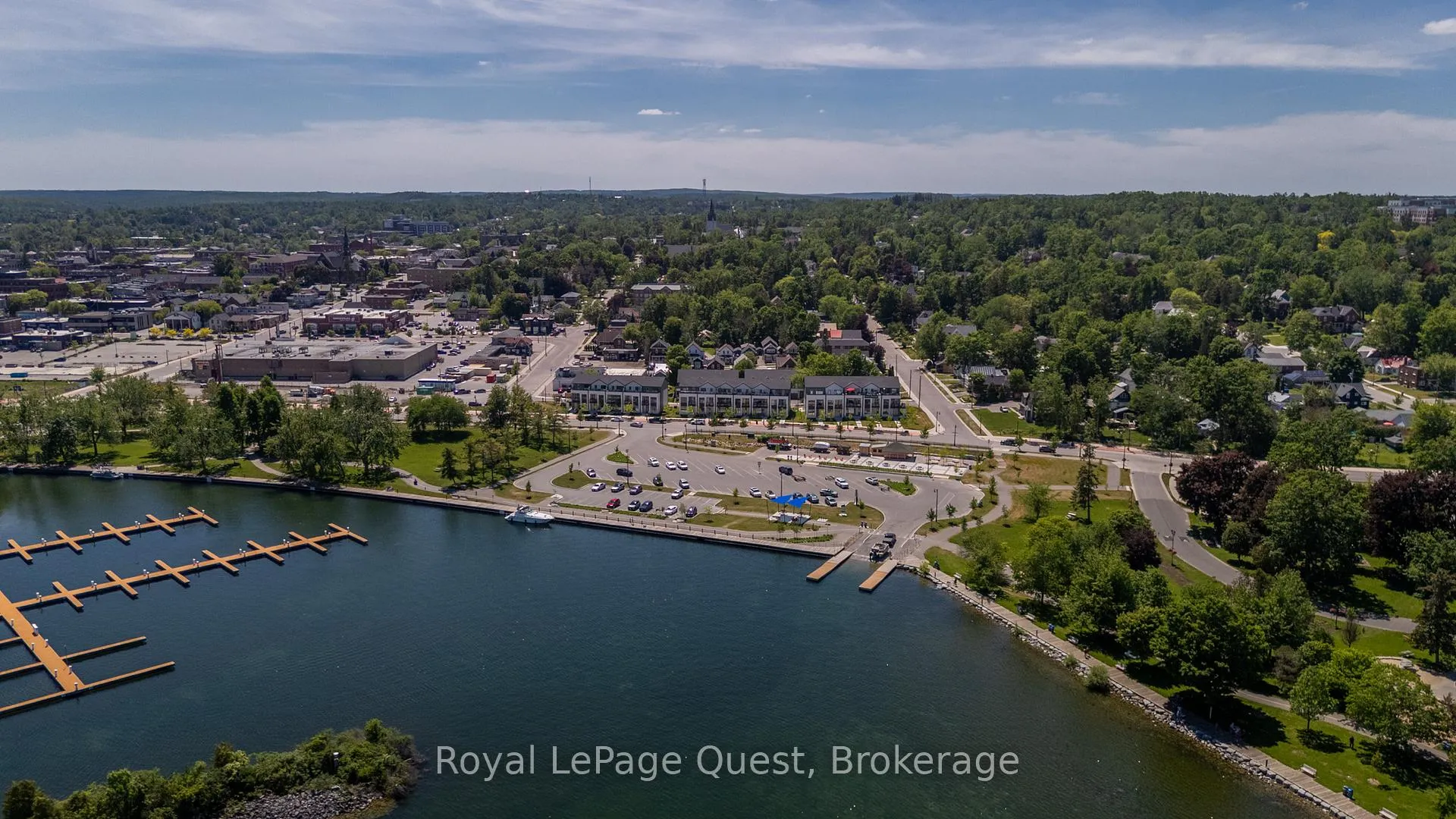 Photo 2 of 93 Lightfoot Drive, Orillia — HOMEH