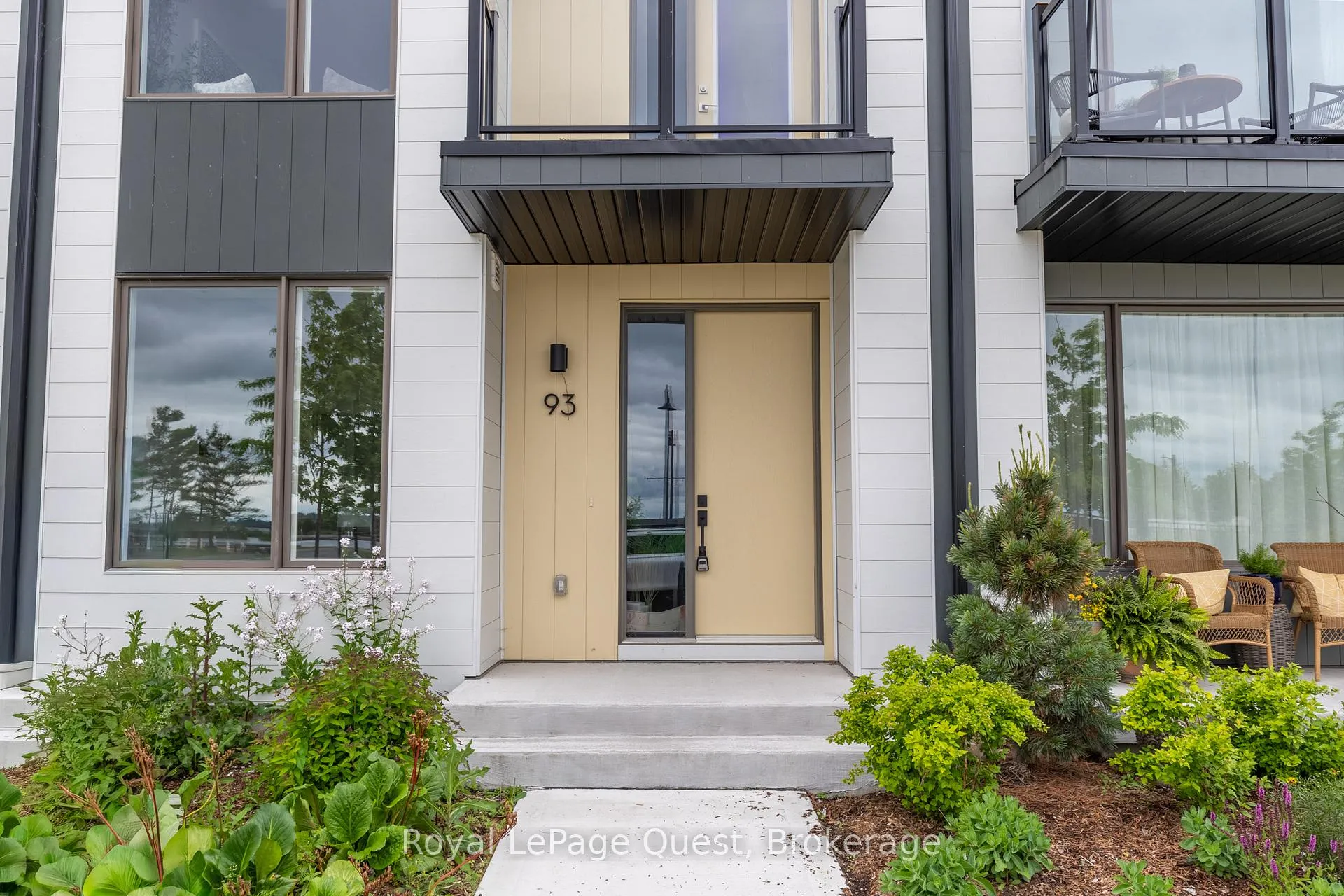 Photo 4 of 93 Lightfoot Drive, Orillia — HOMEH