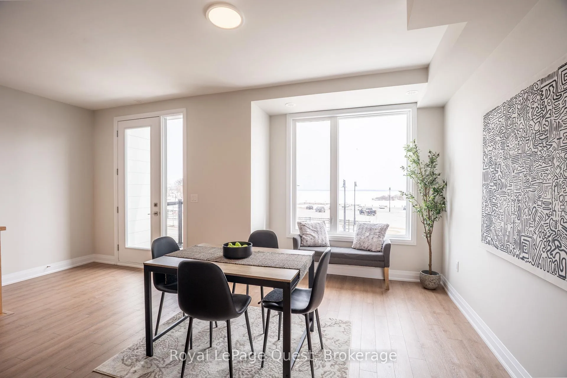 Photo 14 of 93 Lightfoot Drive, Orillia — HOMEH
