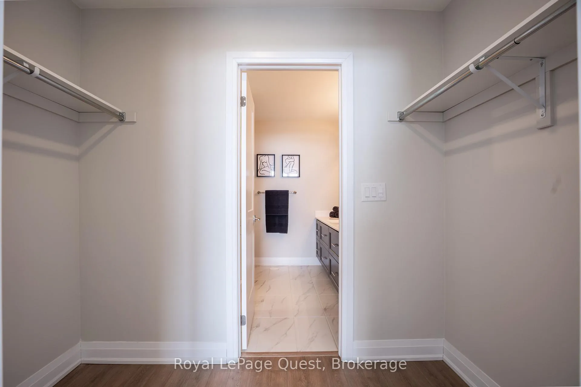 Photo 19 of 93 Lightfoot Drive, Orillia — HOMEH