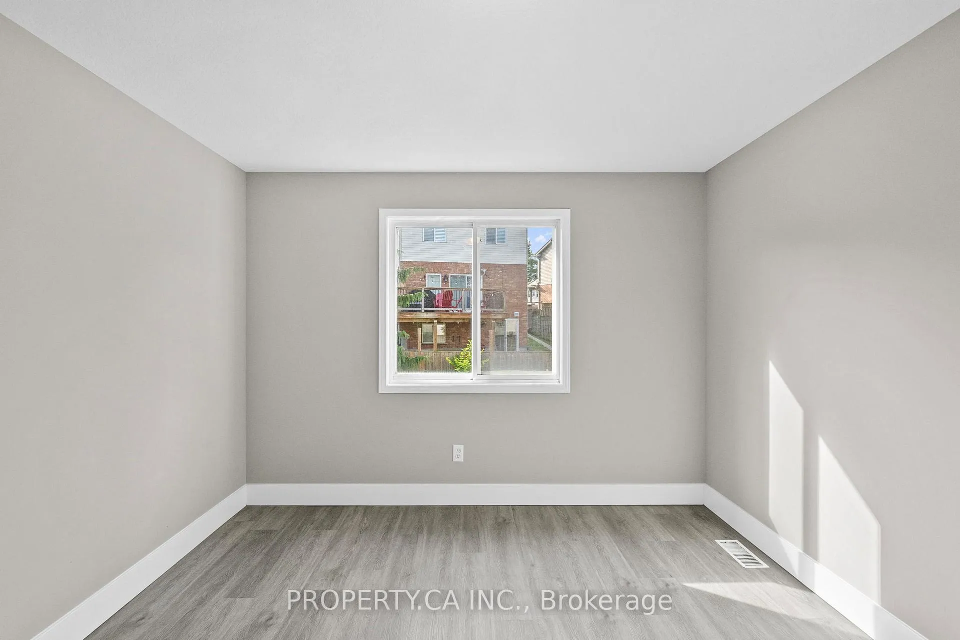 Photo 23 of 491 Veronica Drive, Kitchener — HOMEH
