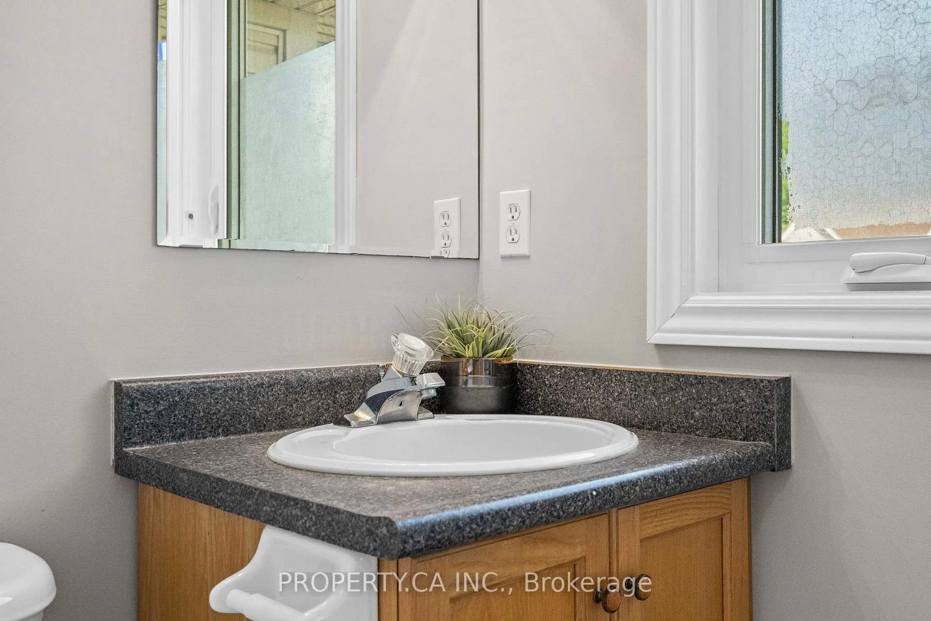 Photo 33 of 491 Veronica Drive, Kitchener — HOMEH