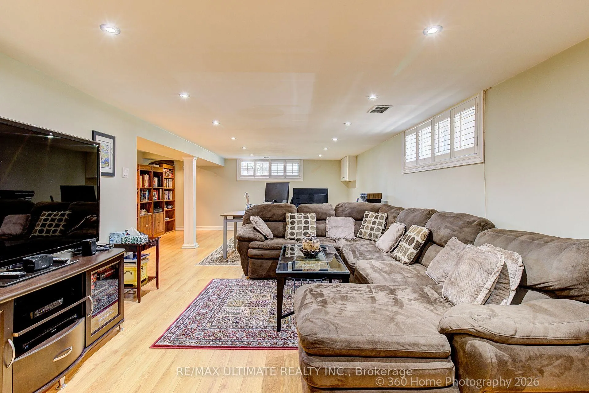 Photo 17 of 53 Poynter Drive, Etobicoke, Kingsview Village-The Westway — HOMEH