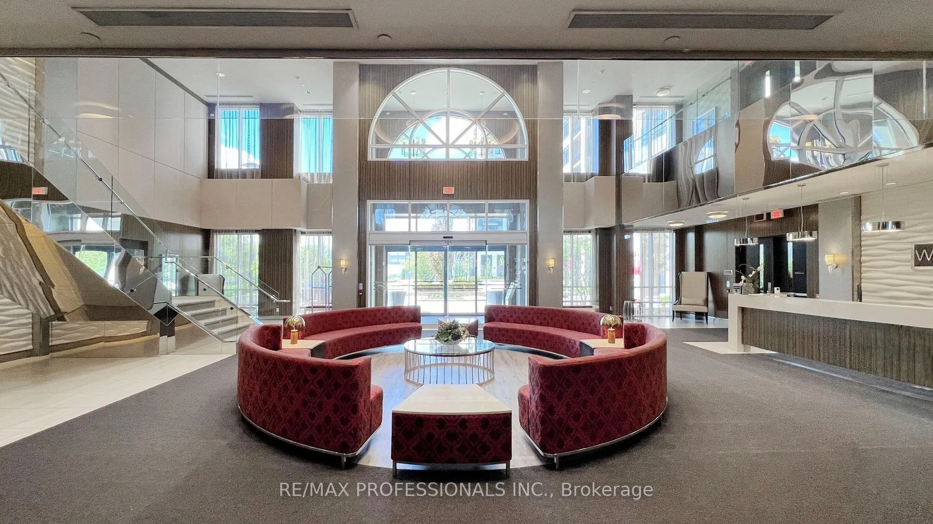 Photo 4 of Unit 822, 2 Eva Road, Etobicoke, Etobicoke West Mall — HOMEH