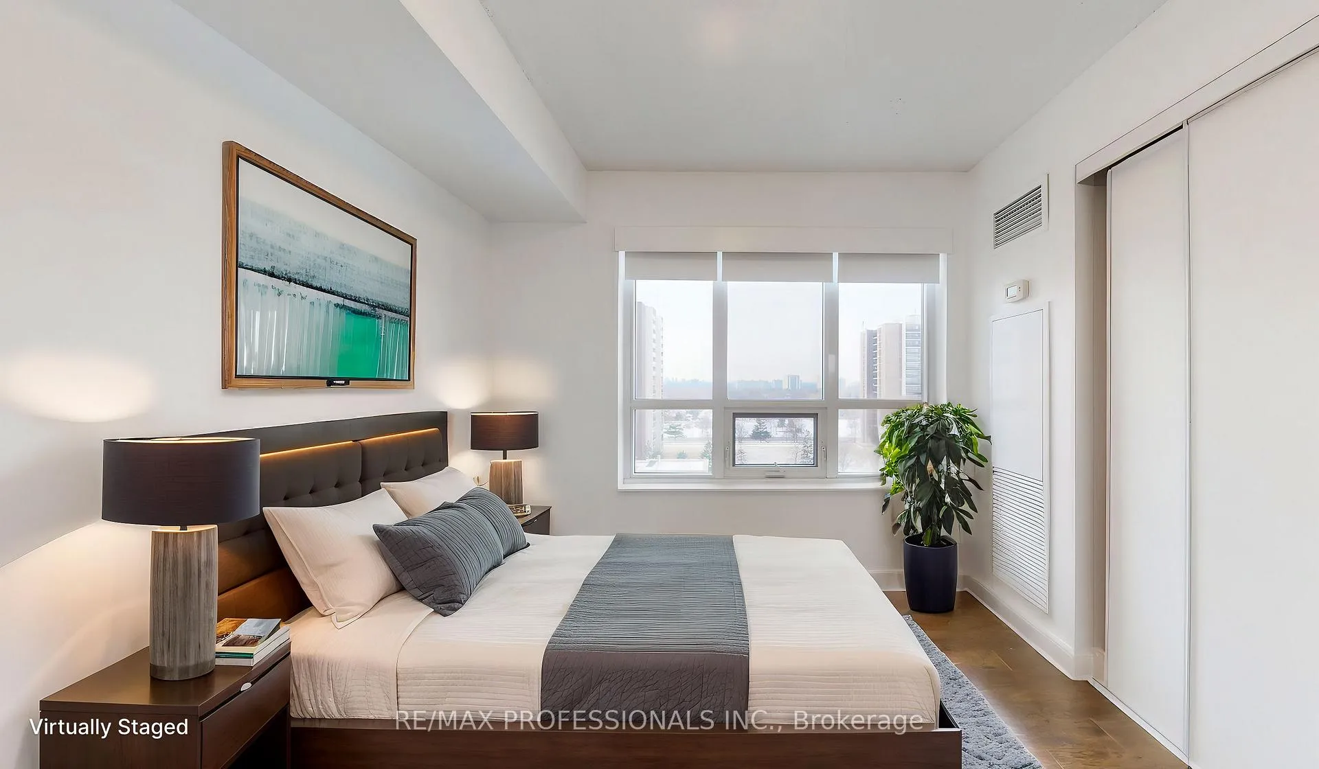 Photo 5 of Unit 822, 2 Eva Road, Etobicoke, Etobicoke West Mall — HOMEH