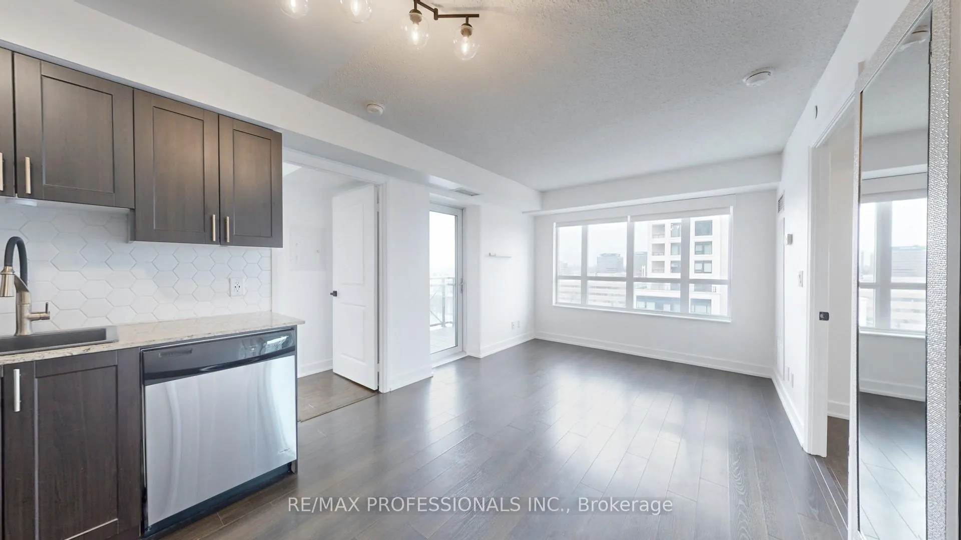 Photo 11 of Unit 822, 2 Eva Road, Etobicoke, Etobicoke West Mall — HOMEH