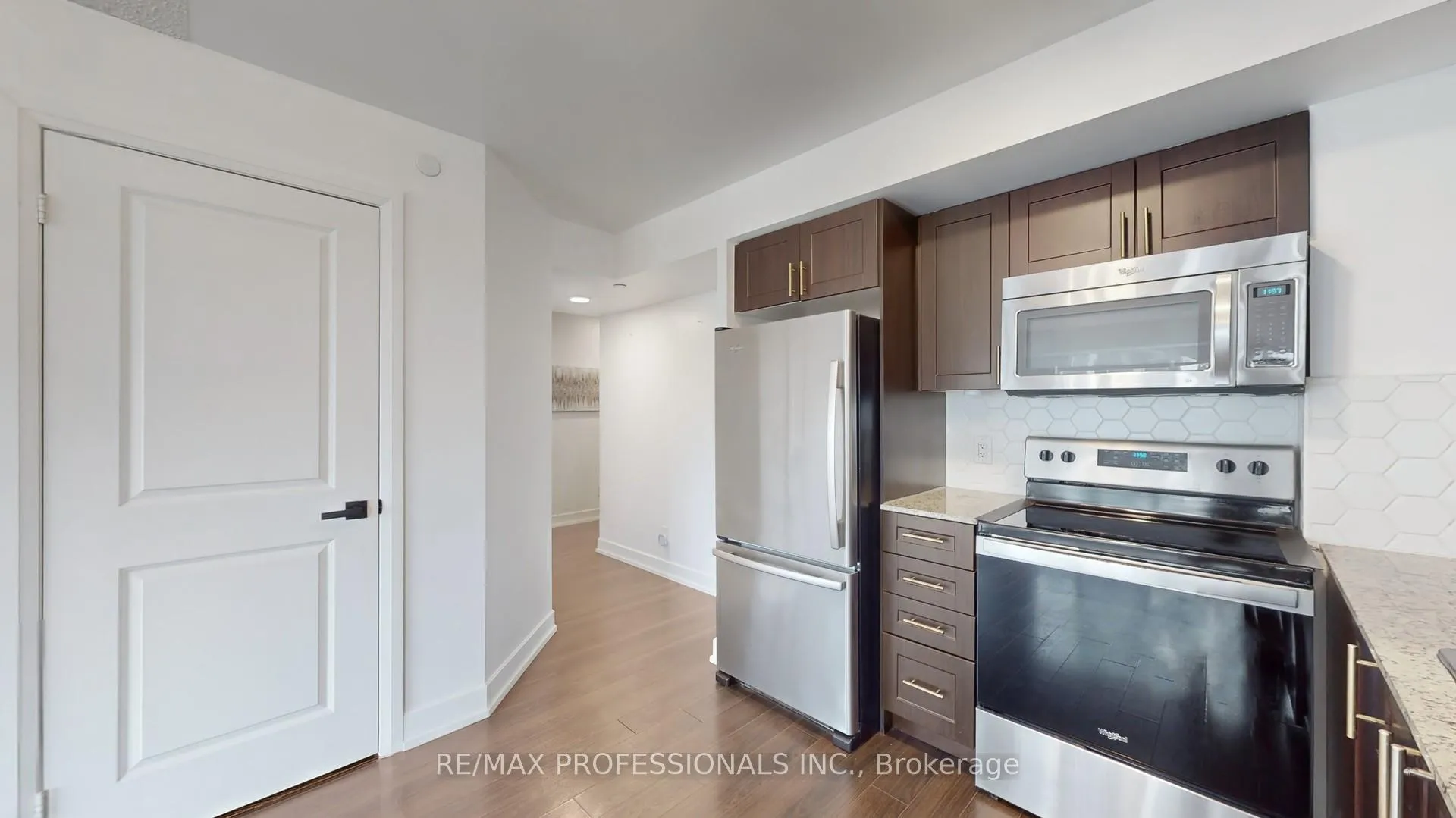 Photo 15 of Unit 822, 2 Eva Road, Etobicoke, Etobicoke West Mall — HOMEH