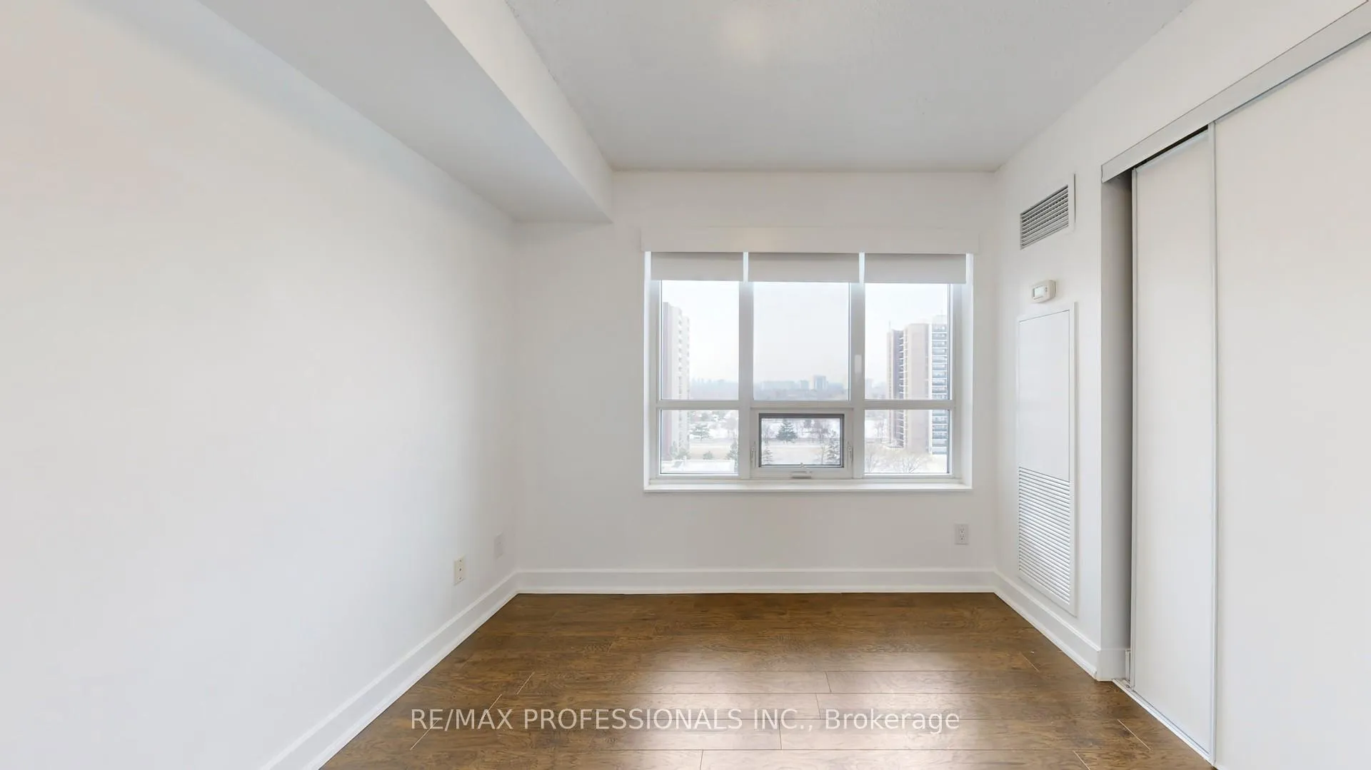 Photo 23 of Unit 822, 2 Eva Road, Etobicoke, Etobicoke West Mall — HOMEH