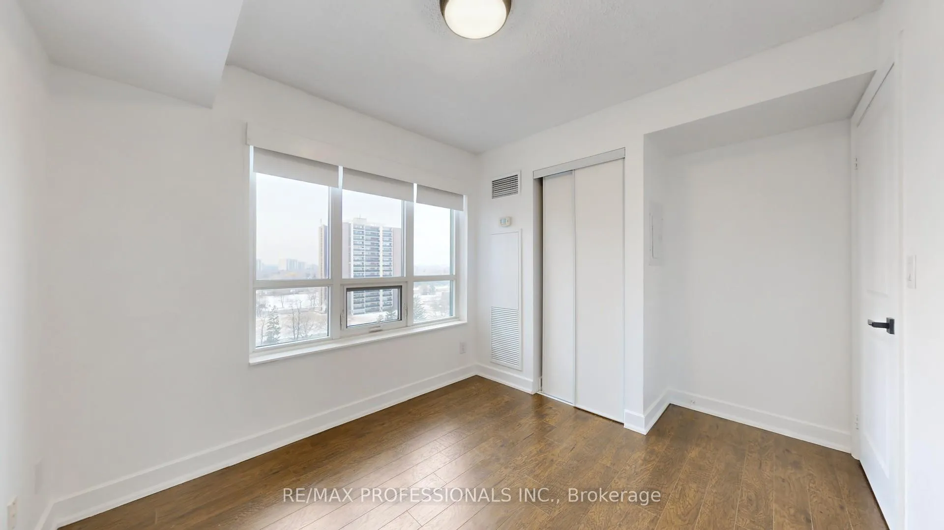Photo 24 of Unit 822, 2 Eva Road, Etobicoke, Etobicoke West Mall — HOMEH