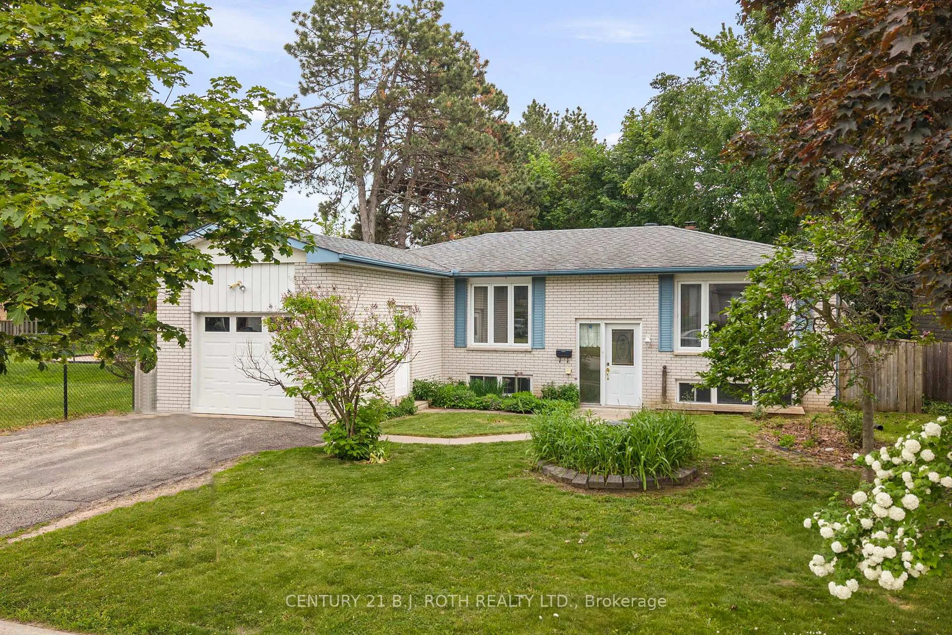 Photo 1 of 253 Rose Street, Barrie, Wellington — HOMEH