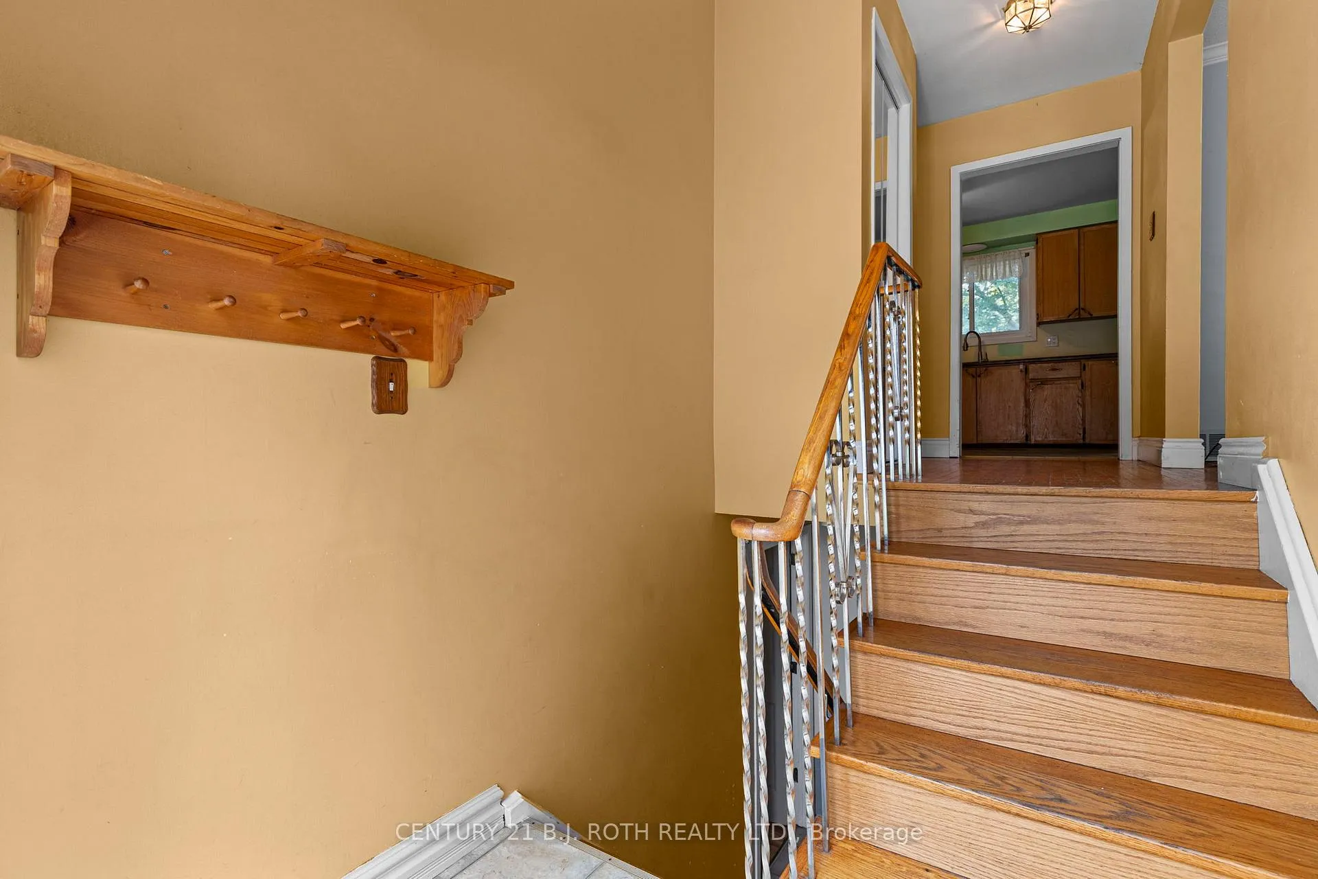 Photo 3 of 253 Rose Street, Barrie, Wellington — HOMEH