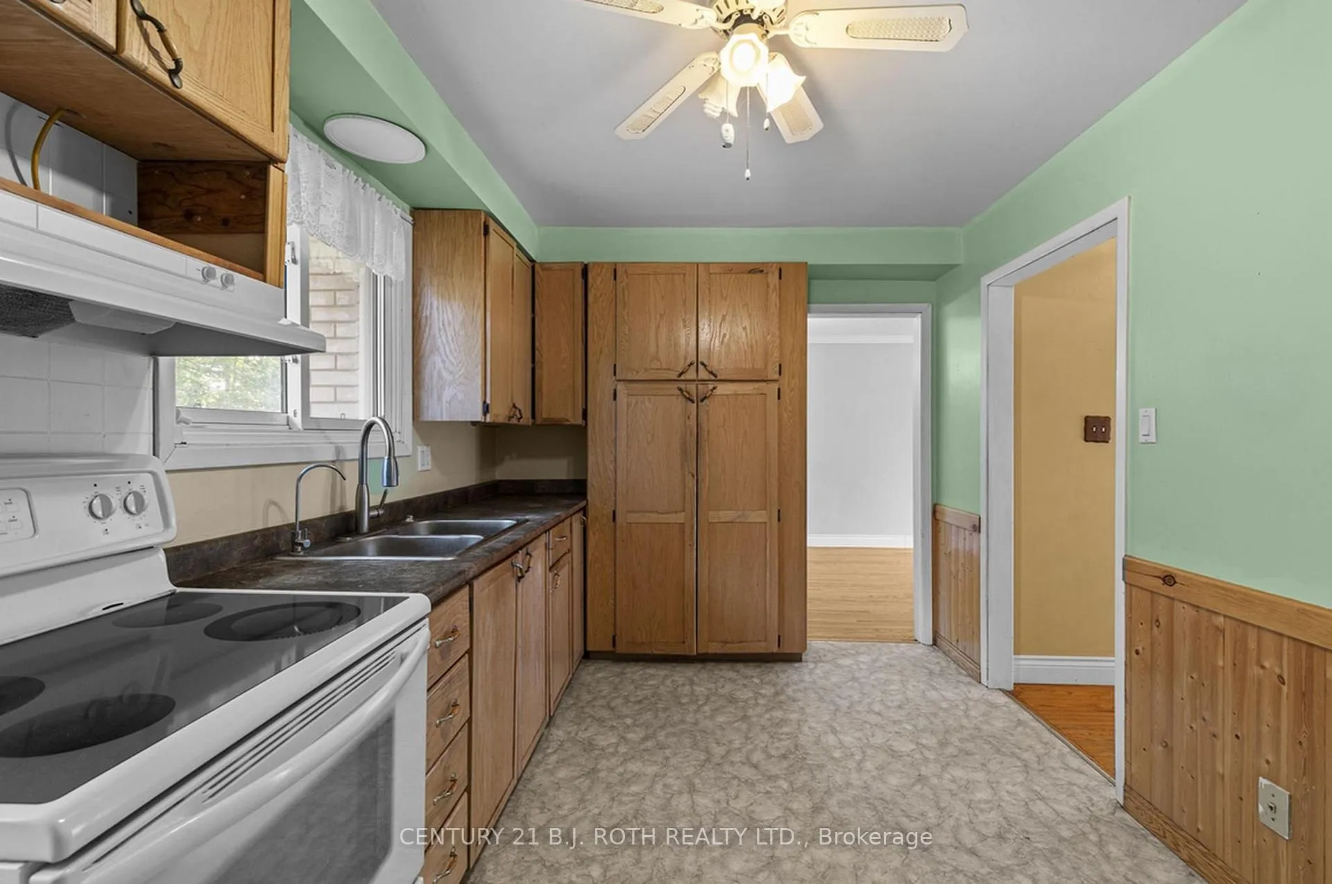 Photo 10 of 253 Rose Street, Barrie, Wellington — HOMEH