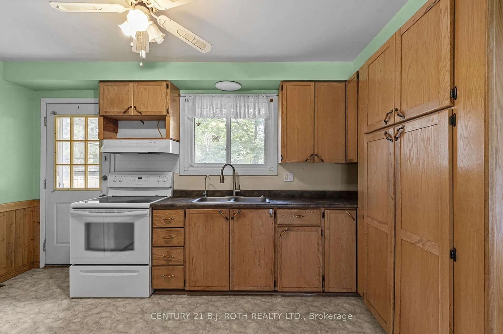 Photo 11 of 253 Rose Street, Barrie, Wellington — HOMEH