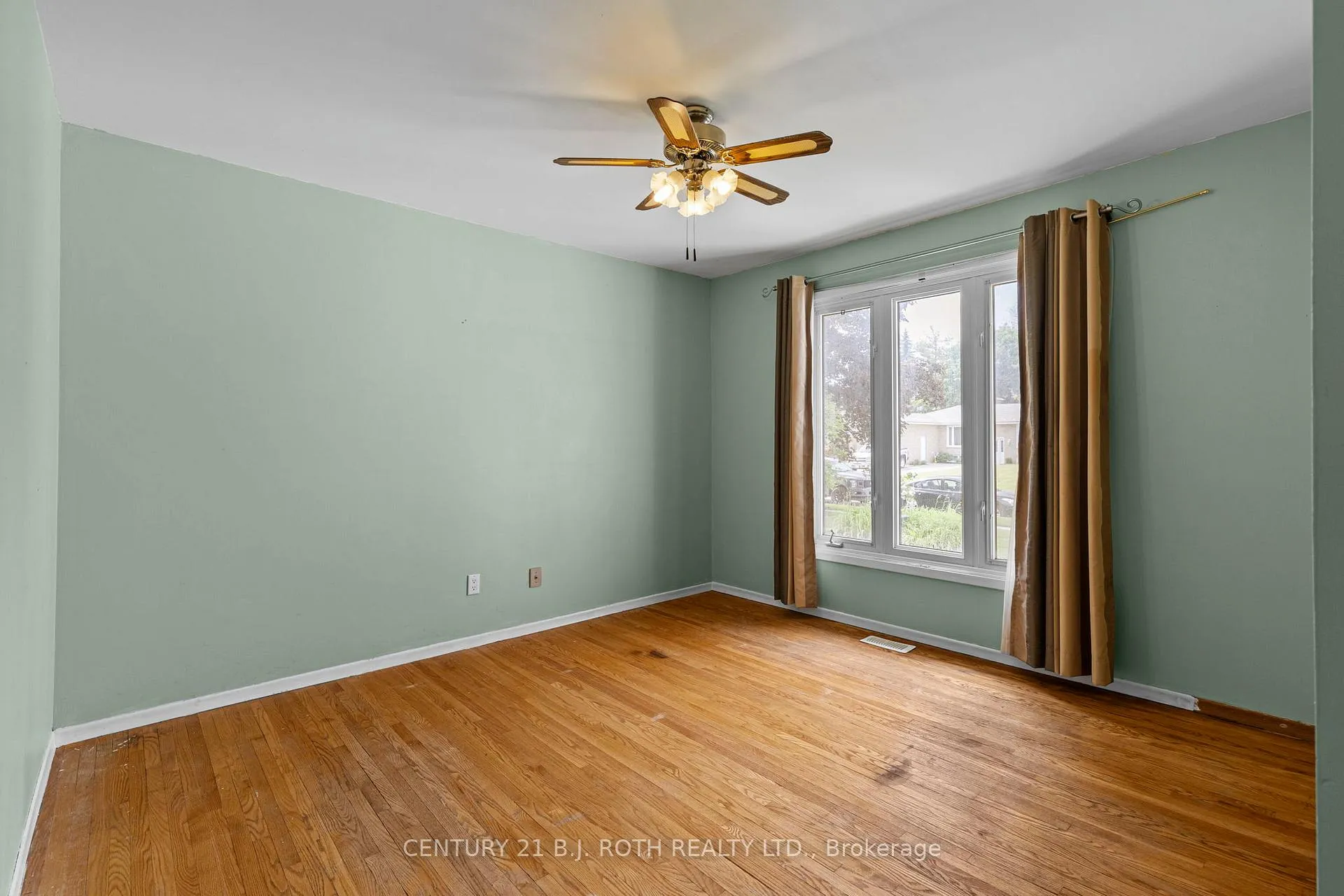 Photo 12 of 253 Rose Street, Barrie, Wellington — HOMEH