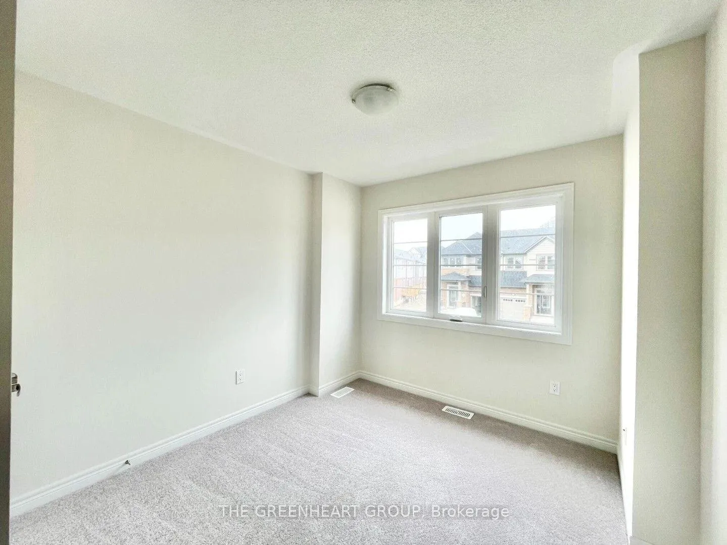 Photo 4 of 53 Bayardo Drive, Oshawa, Windfields — HOMEH