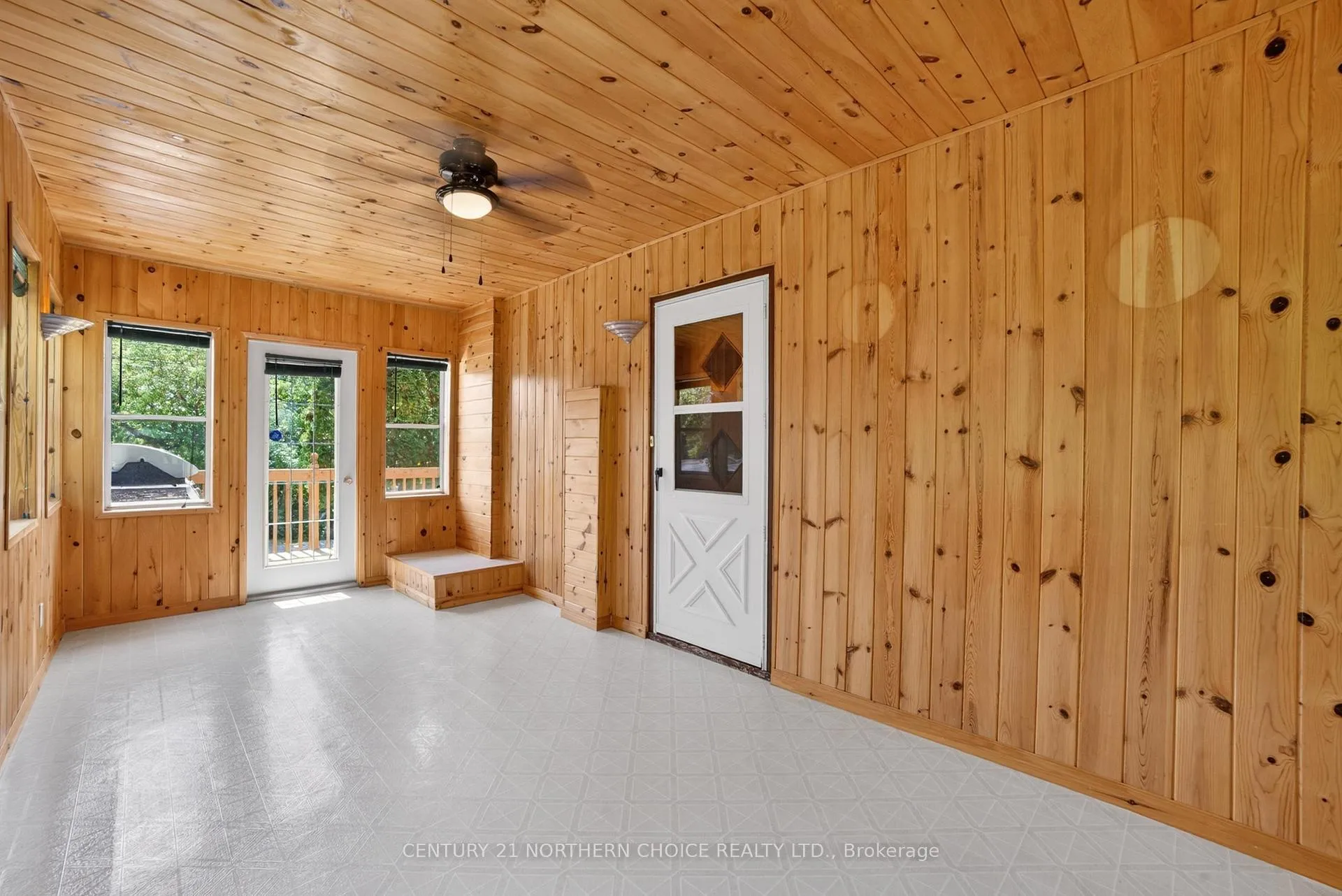 Photo 17 of 504 Beach Road, Kenora, Keewatin — HOMEH