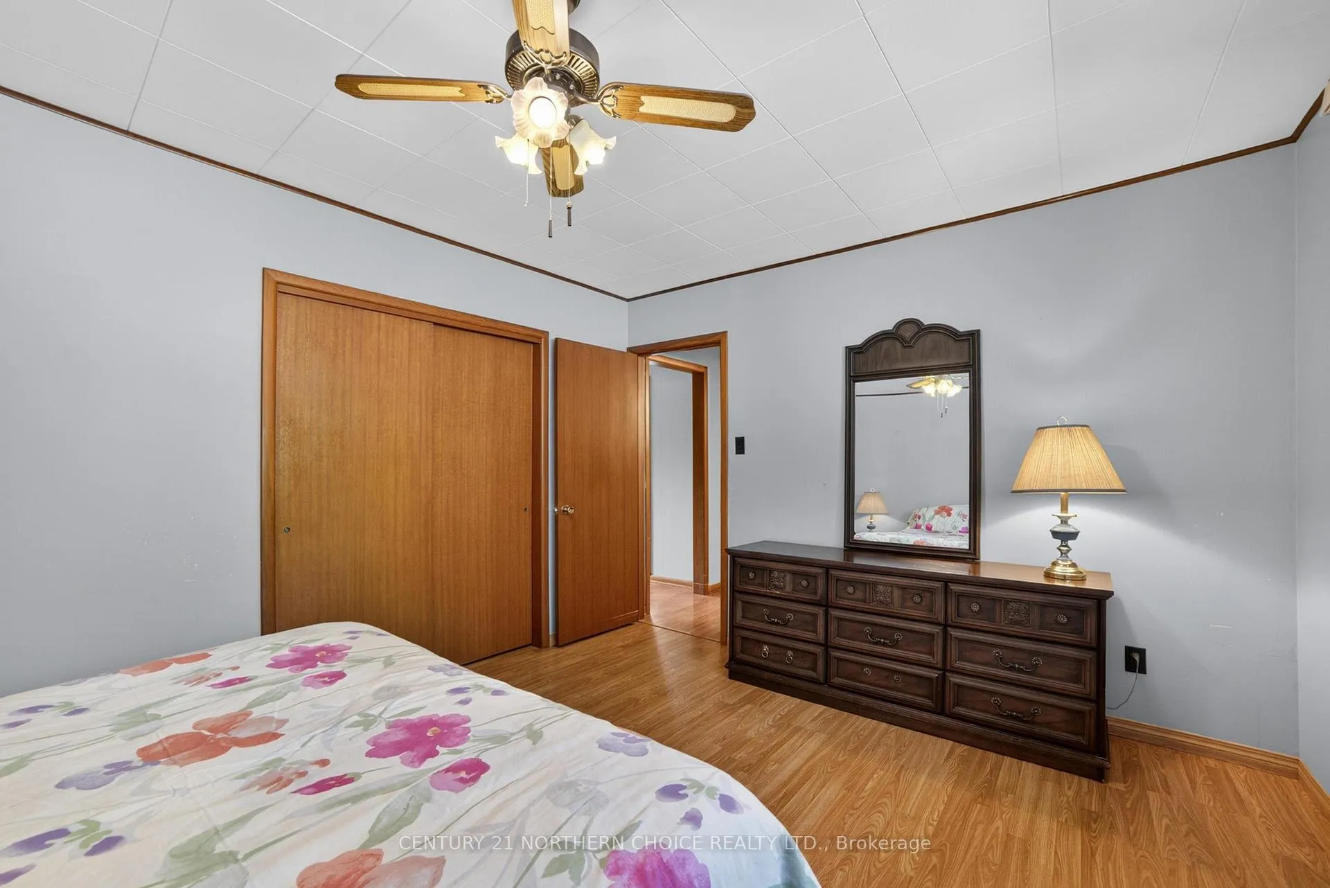 Photo 21 of 504 Beach Road, Kenora, Keewatin — HOMEH