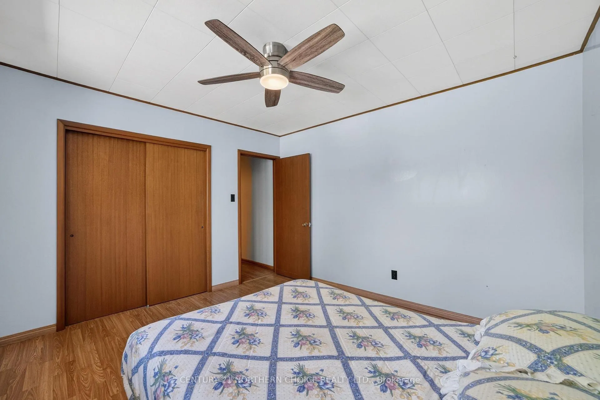 Photo 25 of 504 Beach Road, Kenora, Keewatin — HOMEH