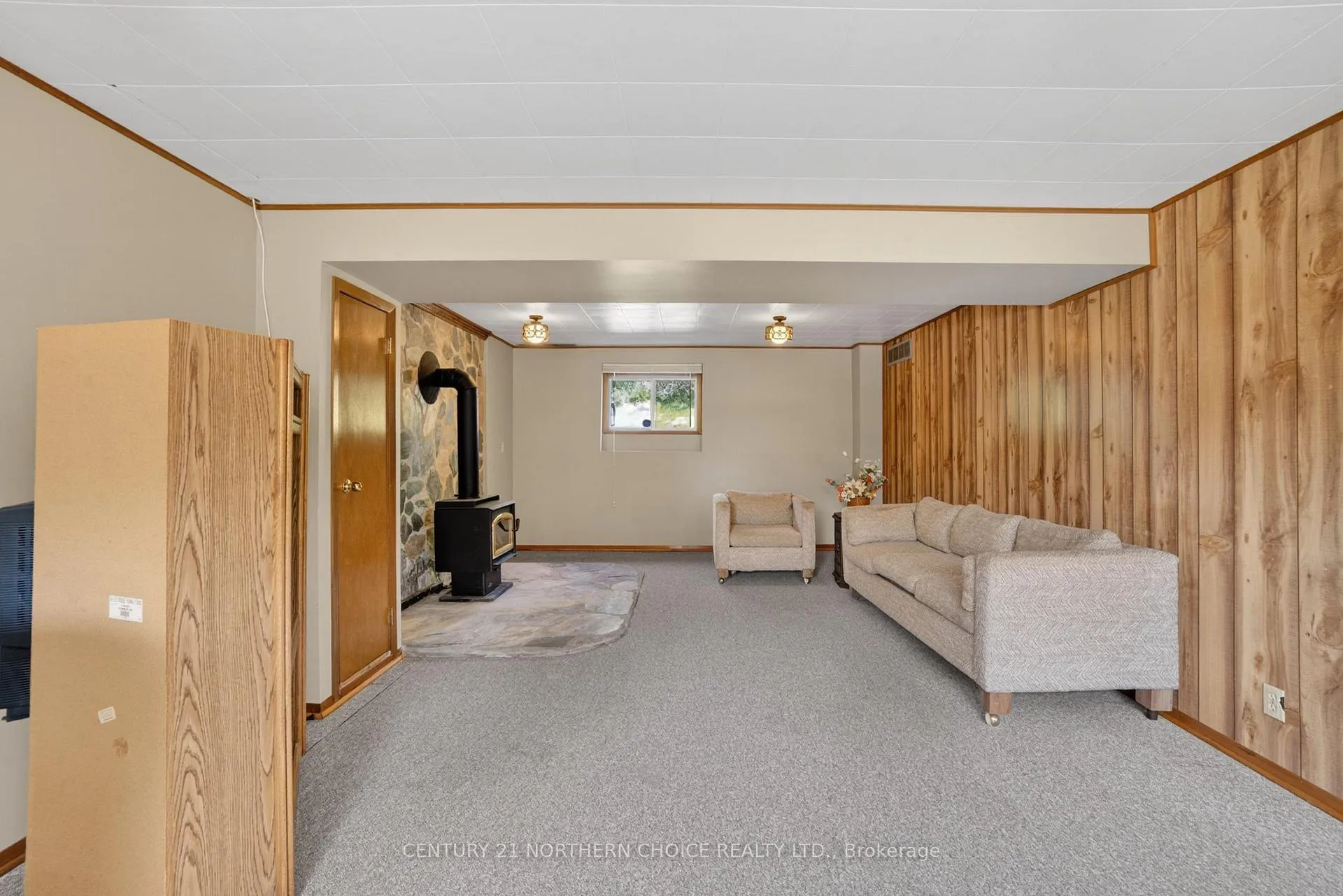 Photo 31 of 504 Beach Road, Kenora, Keewatin — HOMEH
